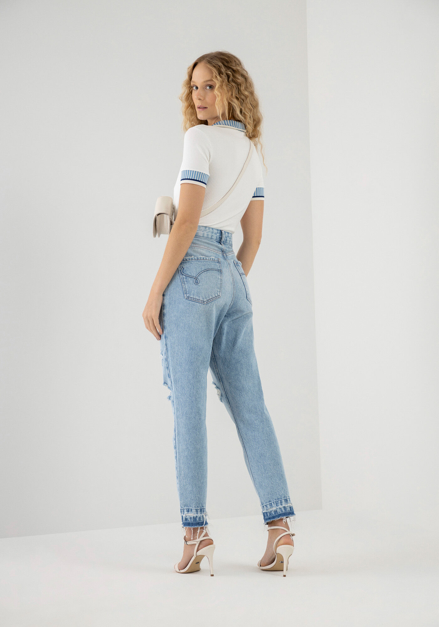 Blusa Canelada com Gola Alta e Z&iacute;per, BRANCO OFF WHITE, large.