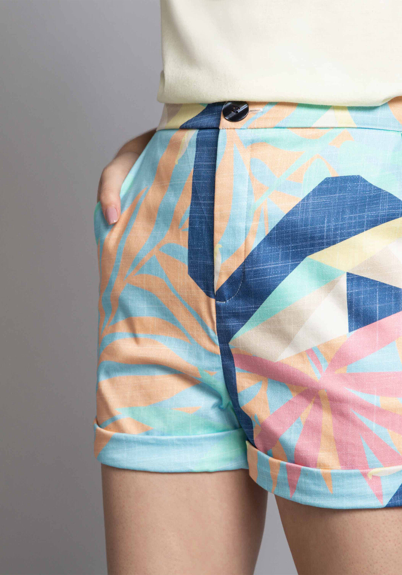 Shorts Cintura Alta Estampa Pelican, , large.