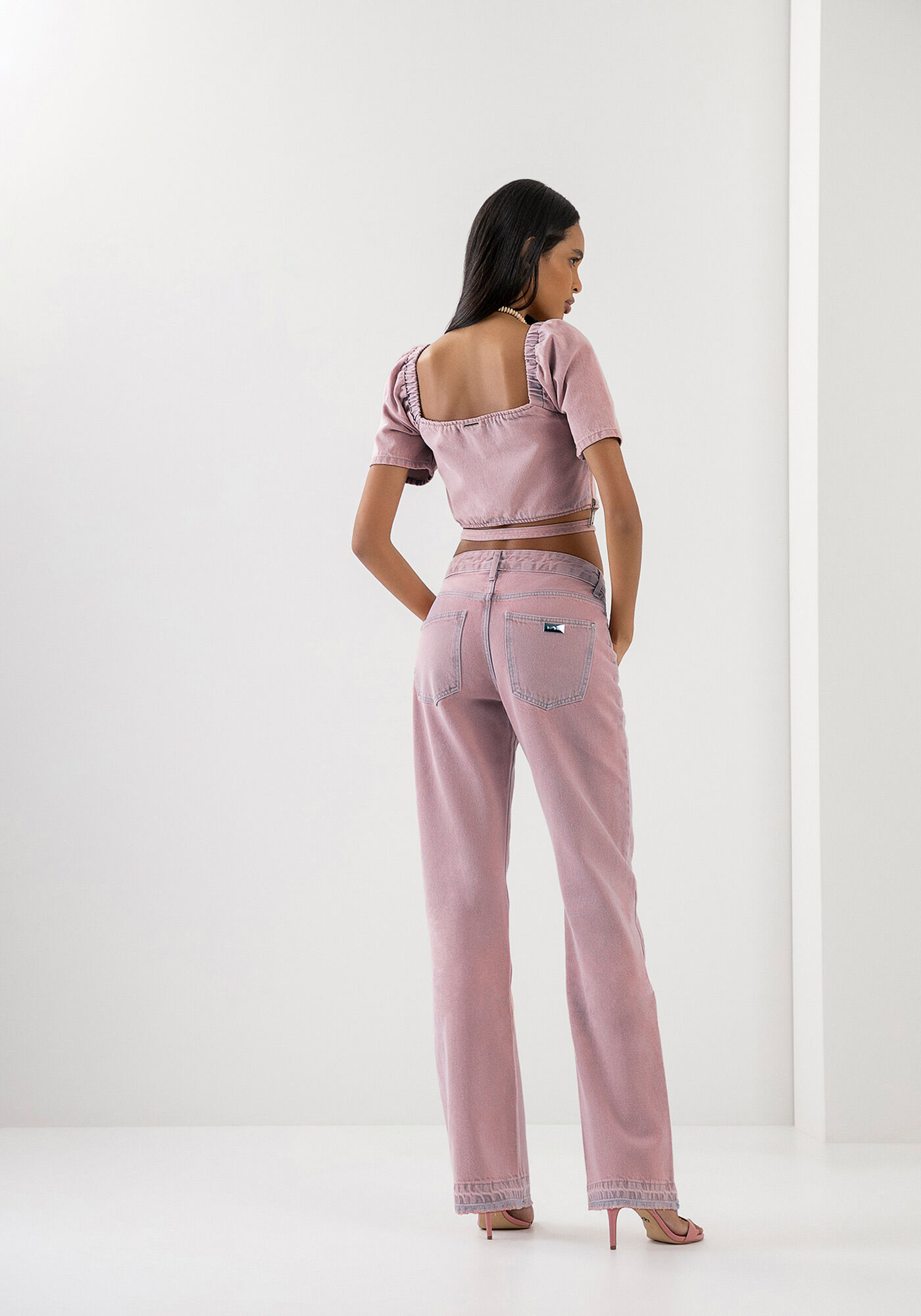 Cal&ccedil;a Jeans Reta Cintura M&eacute;dia Estonada, , large.