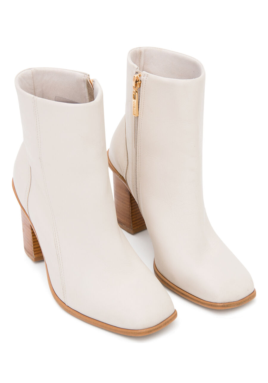 Bota Salto Médio Bloco com Bico Quadrado, BRANCO OFF WHITE. Bota Salto Médio Bloco com Bico Quadrado, BRANCO OFF WHITE, large.