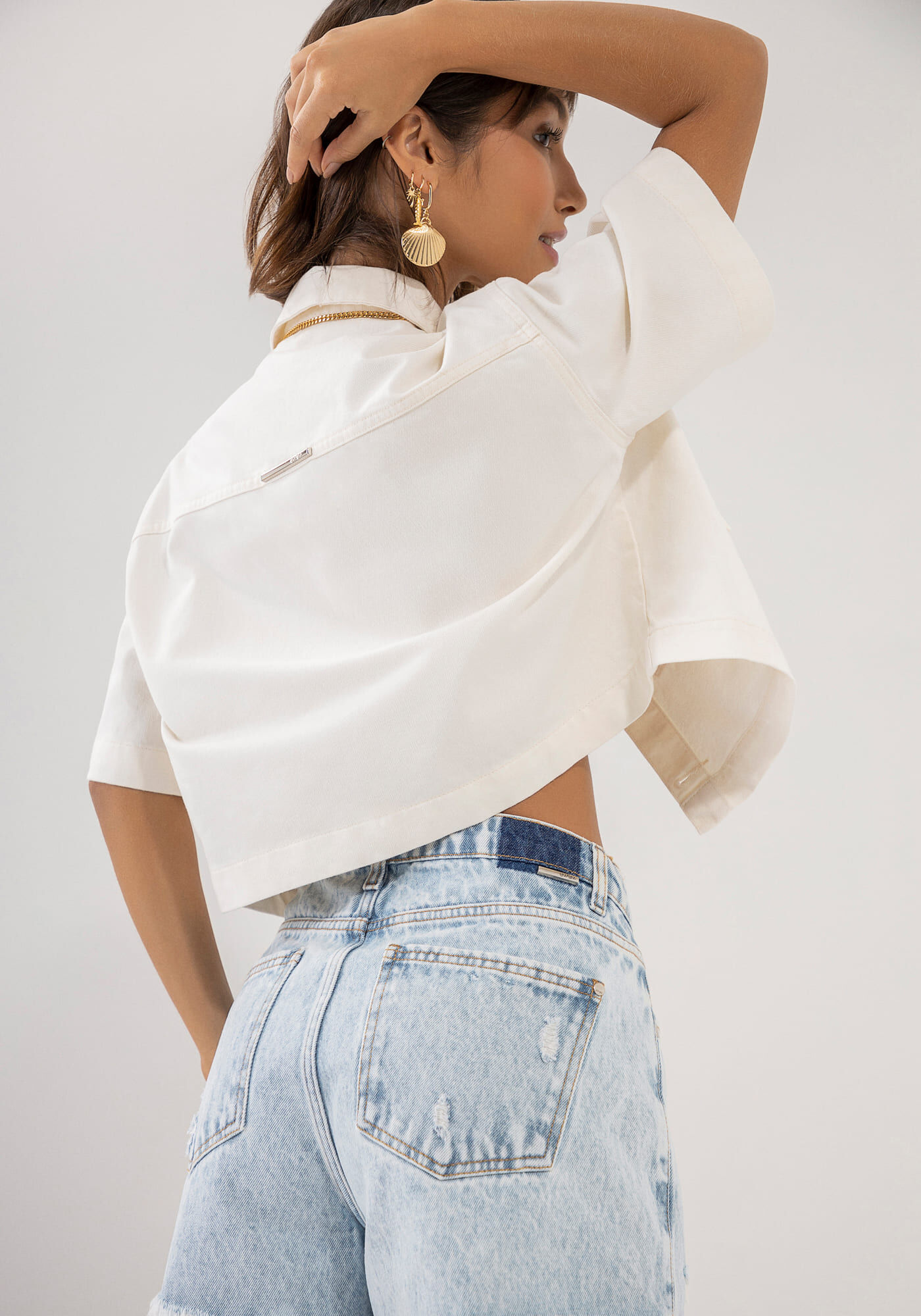 Camisa Sarja Manga Curta Cropped com Bolso, , large.