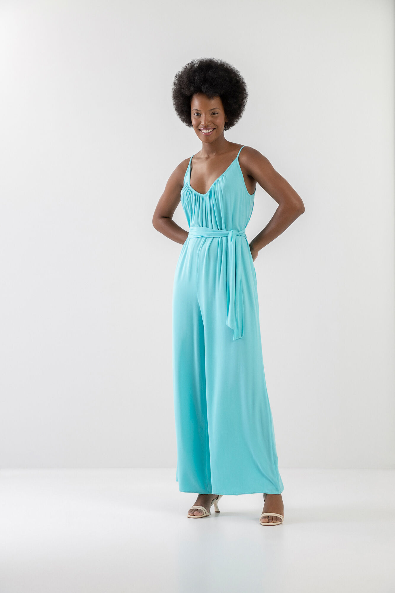 Macac&atilde;o Longo Amplo em Viscose com Cinto, , large.