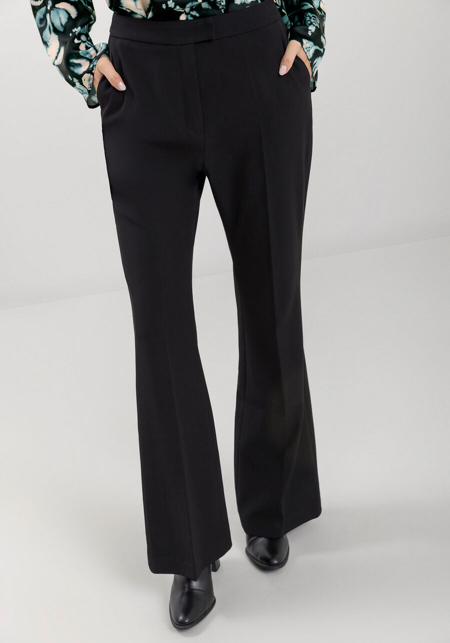 Calça Flare Em Alfaiataria Com Bolsos E Cintura Média, . Calça Flare Em Alfaiataria Com Bolsos E Cintura Média, , large.