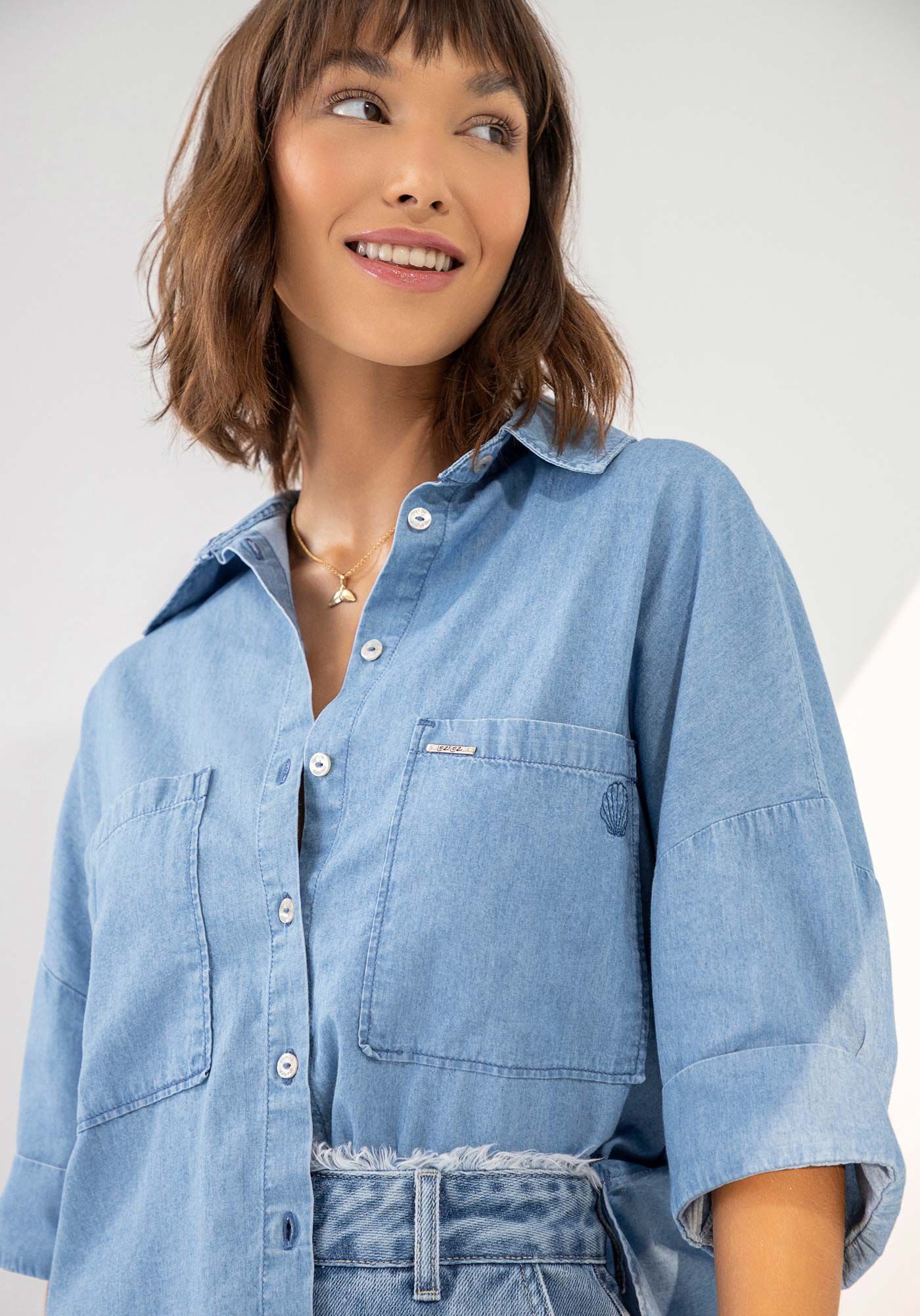 Camisa Jeans Manga Curta Mullet com Bordado Costas, , large.