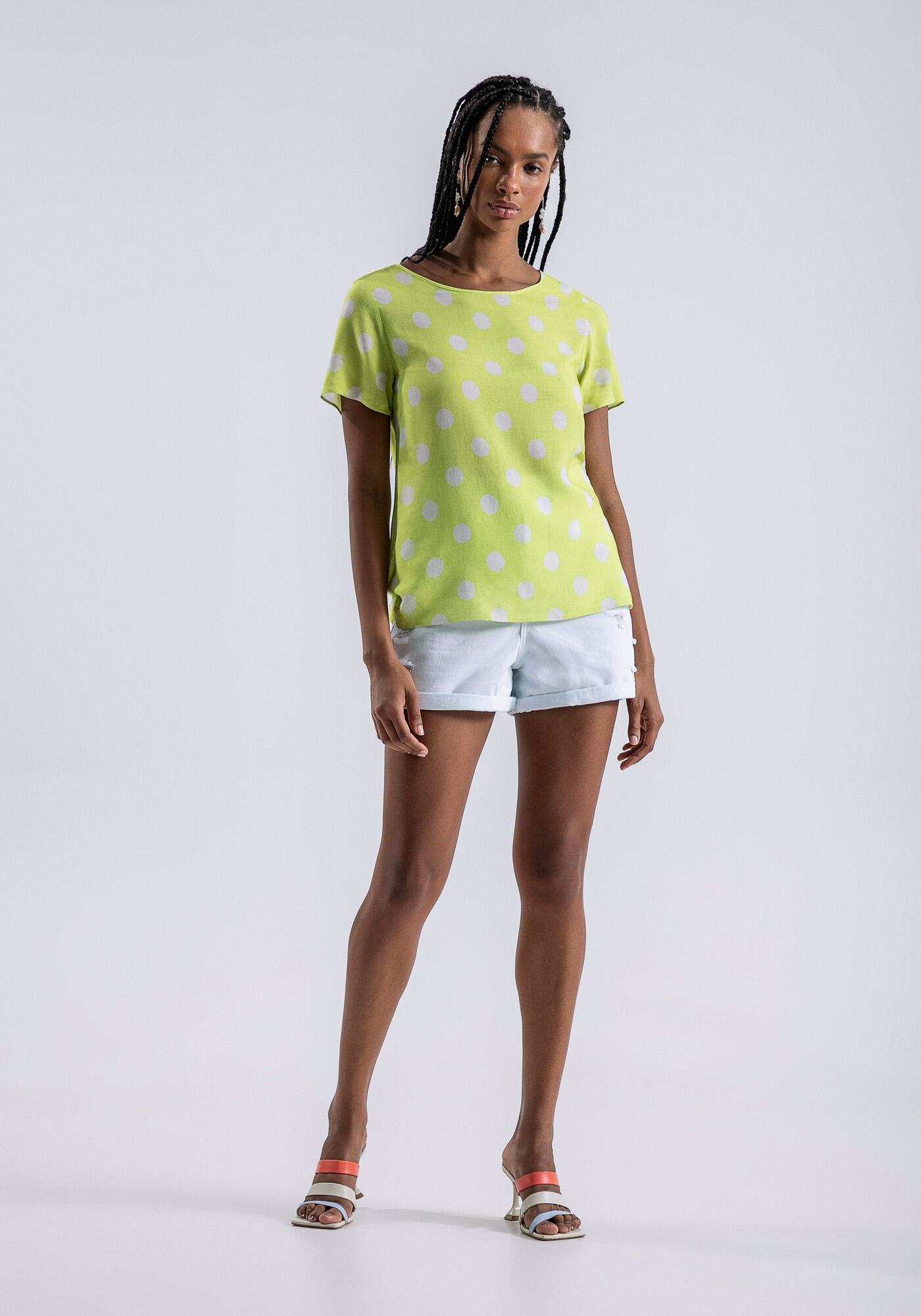 Blusa Manga Curta em Viscose Estampada, BOLHAS, large.