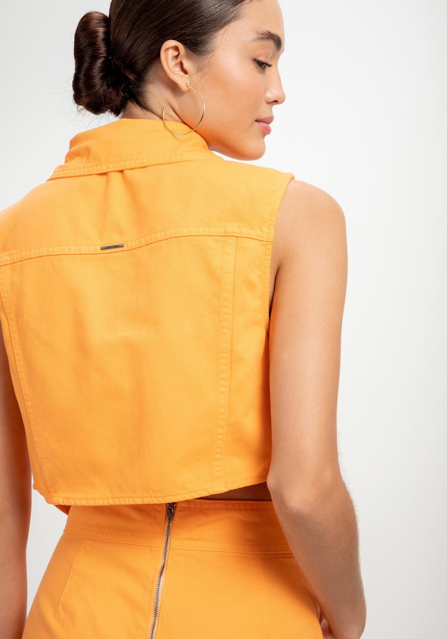 Colete Sarja Cropped, LARANJA ARANCIATA. Colete Sarja Cropped, LARANJA ARANCIATA, large.