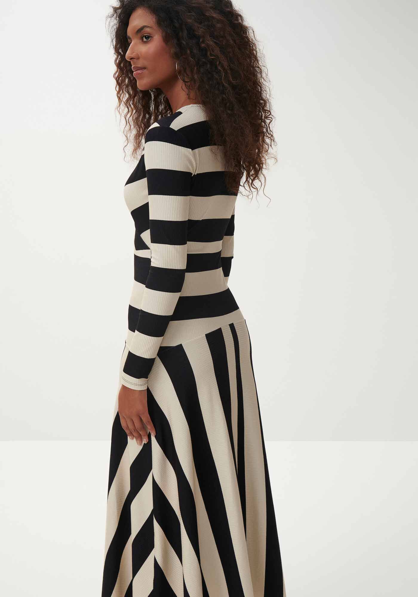 Vestido Midi Manga Longa com Decote Transpassado, , large.