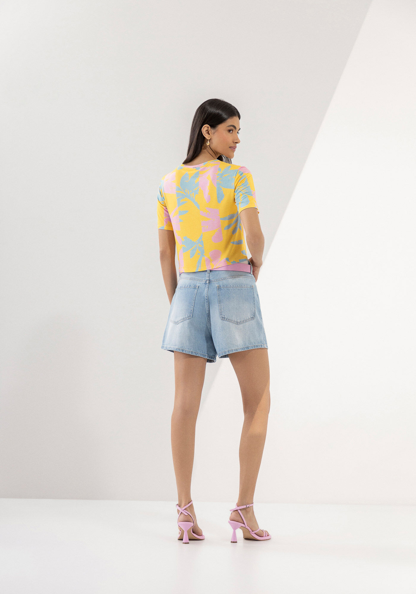 Blusa Estampada Curta em Malha Leve, , large.