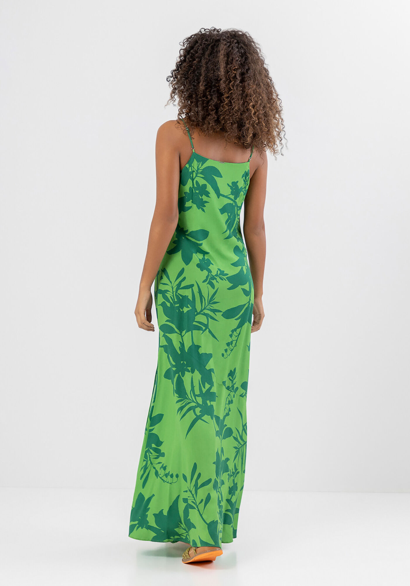 Vestido longo estampado com jaqueta jeans cheap