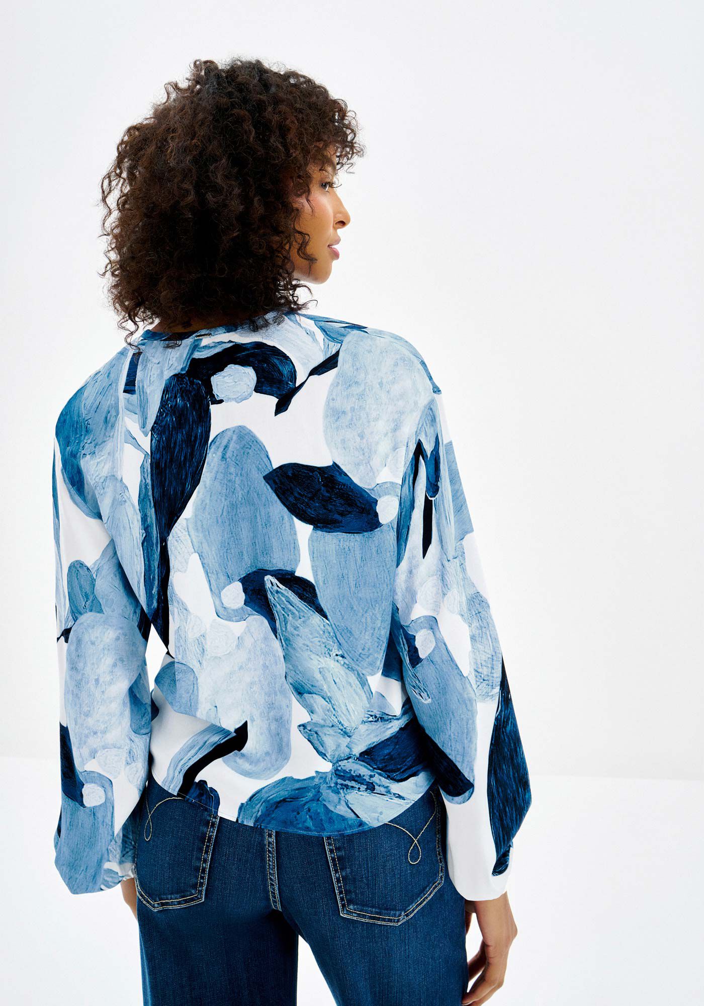 Blusa Manga Longa Estampada com Bot&otilde;es Decote, , large.