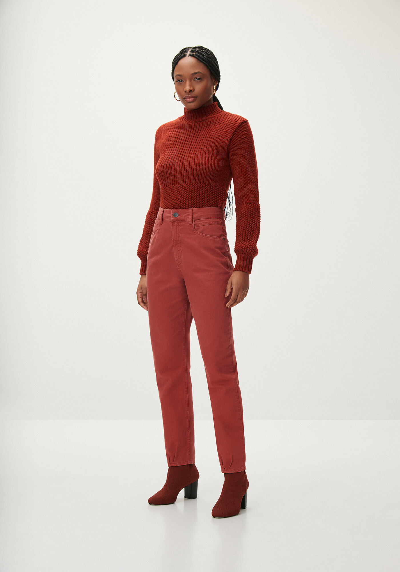 Blus&atilde;o Gola Alta em Tric&ocirc; com Detalhe Mangas, MARROM MUSTANG, large.