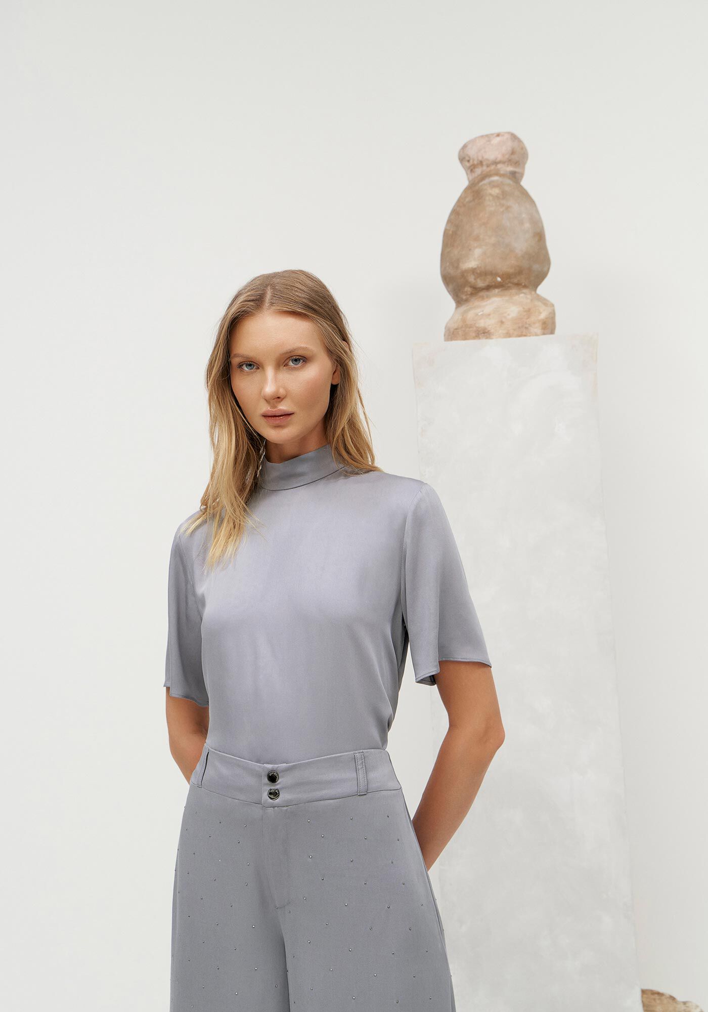 Blusa Manga Curta com Amarra&ccedil;&atilde;o Gola Alta, , large.