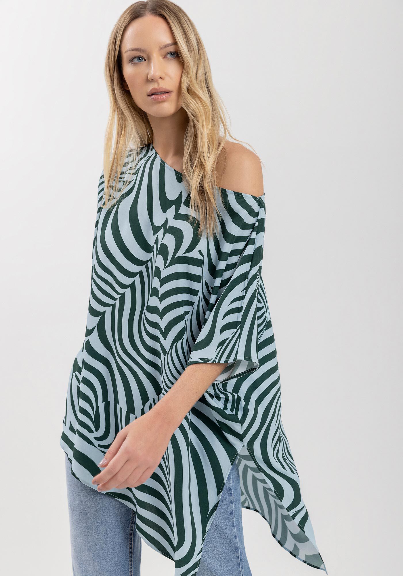 Blusa Fluida Estampada De Um Ombro S&oacute; Em Viscose, SILHOUETTE AZUL, large.