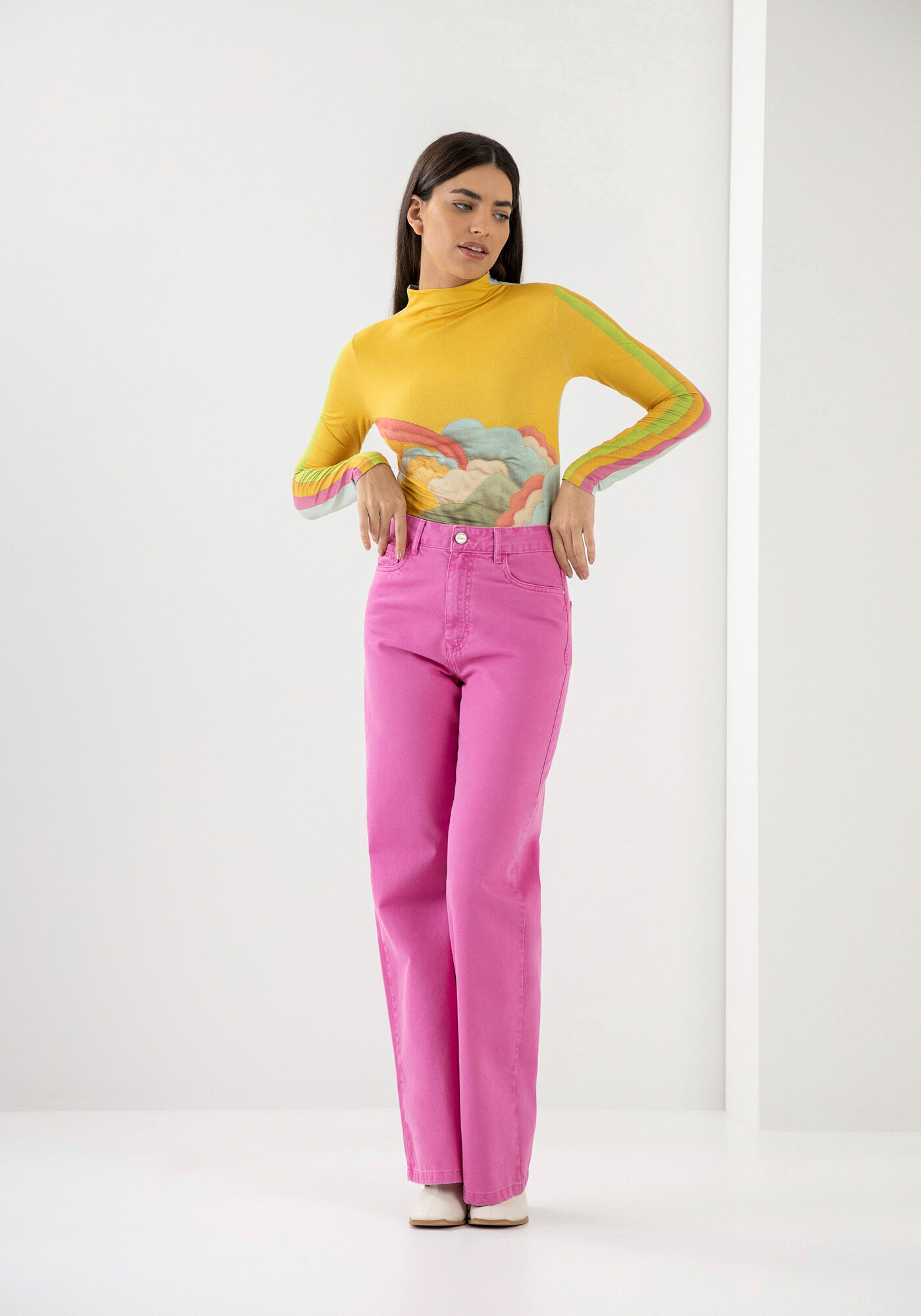 Blusa Estampada em Malha Aveludada com Gola Alta, , large.