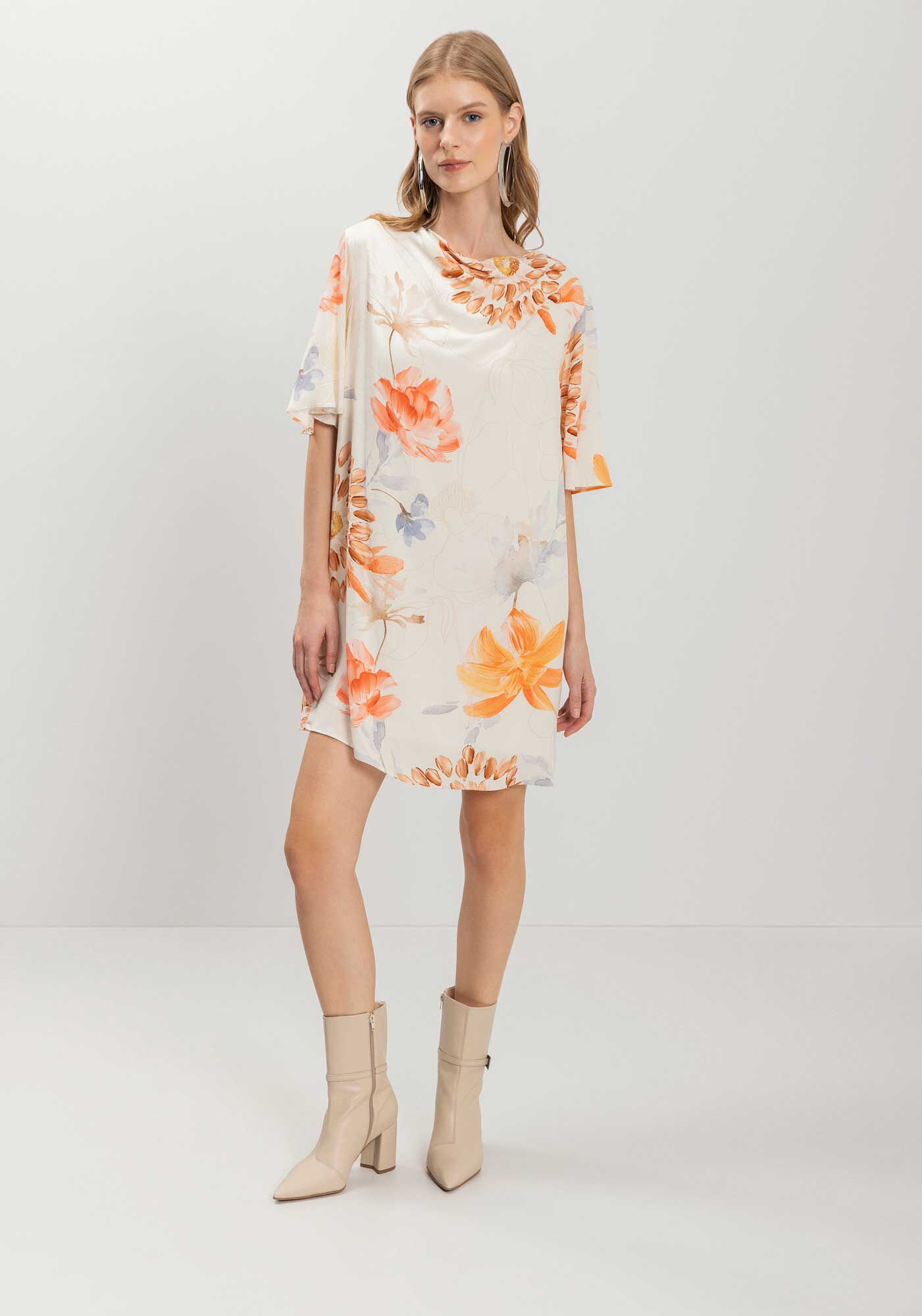 Vestido Curto Estampado Com Decote Degag&ecirc; E Manga God&ecirc;, FLORA BEGE, large.