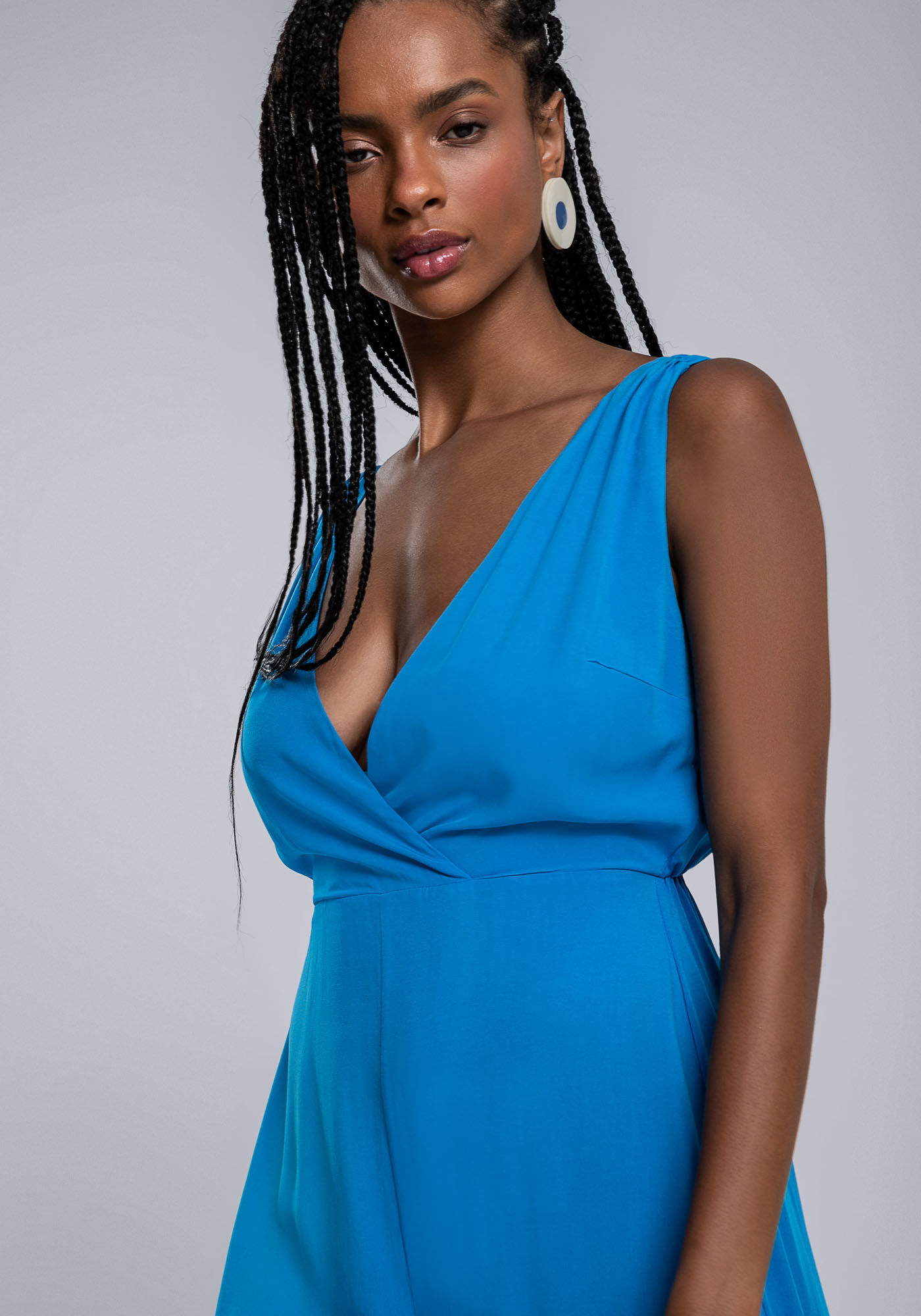 Macac&atilde;o Pantacourt Decote Transpassado Cores, AZUL ASTER, large.