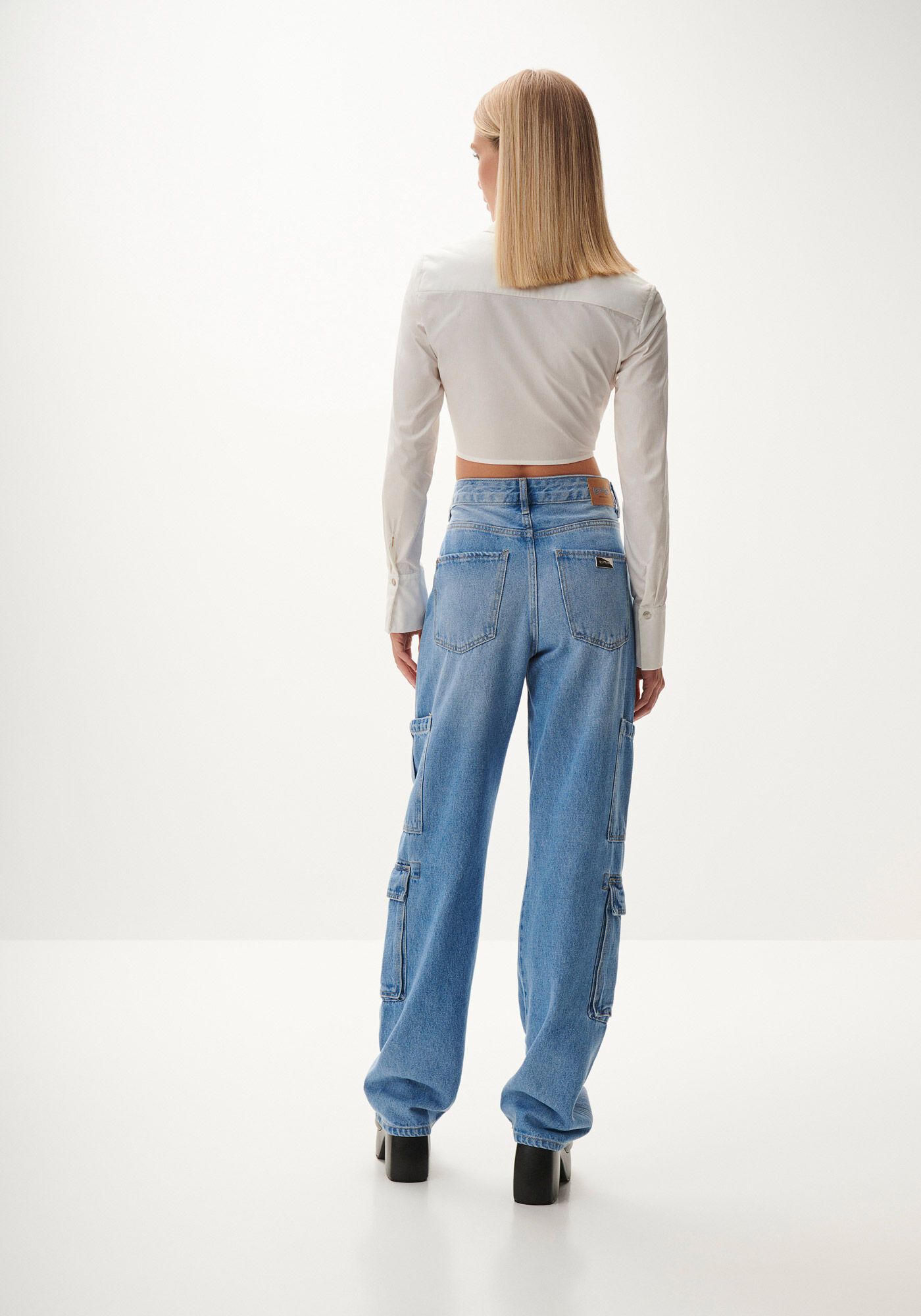 Cal&ccedil;a Jeans Baggy Cargo com Cintura M&eacute;dia, JEANS, large.