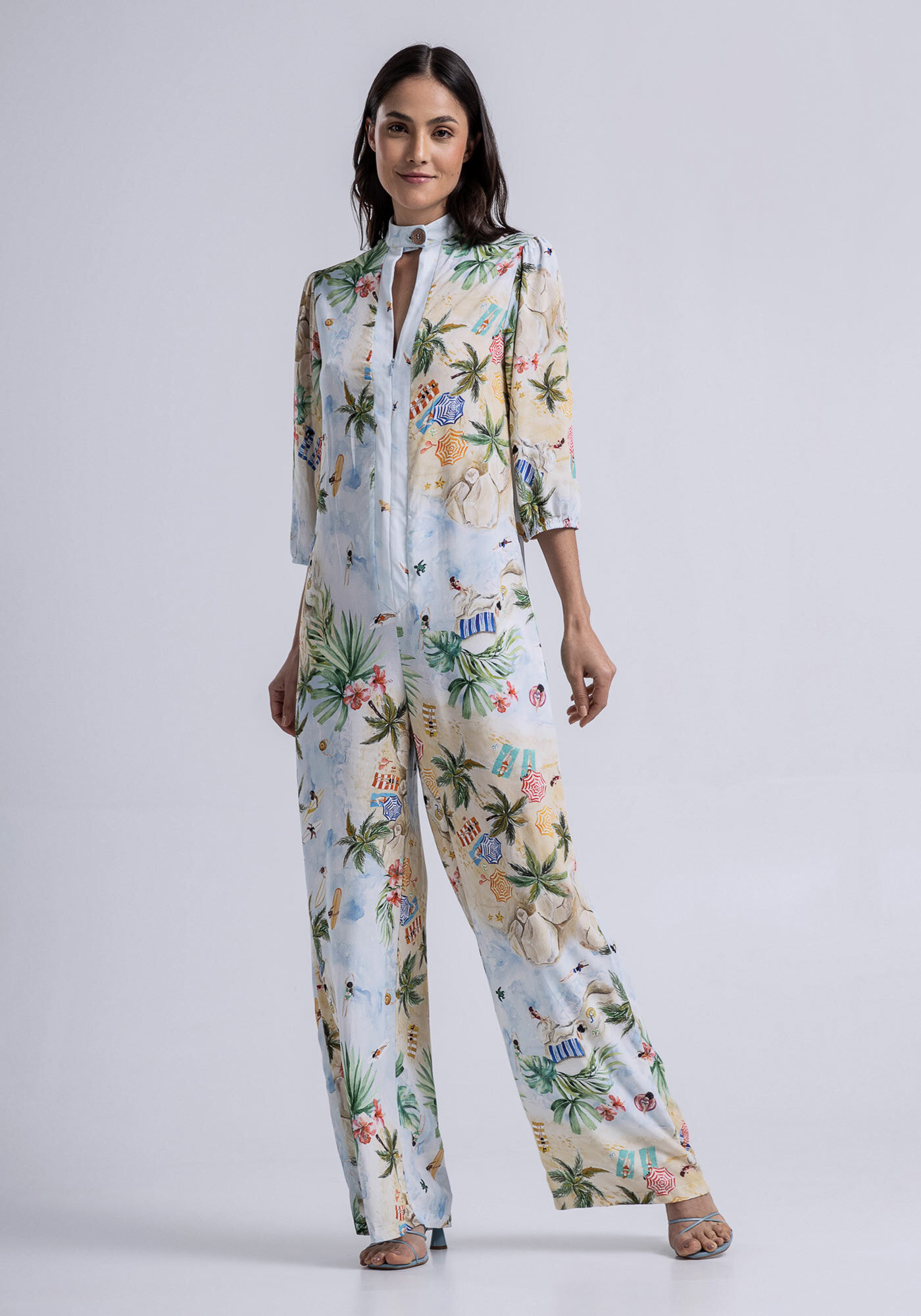 Macac&atilde;o Longo em Viscose com Recorte Busto, , large.