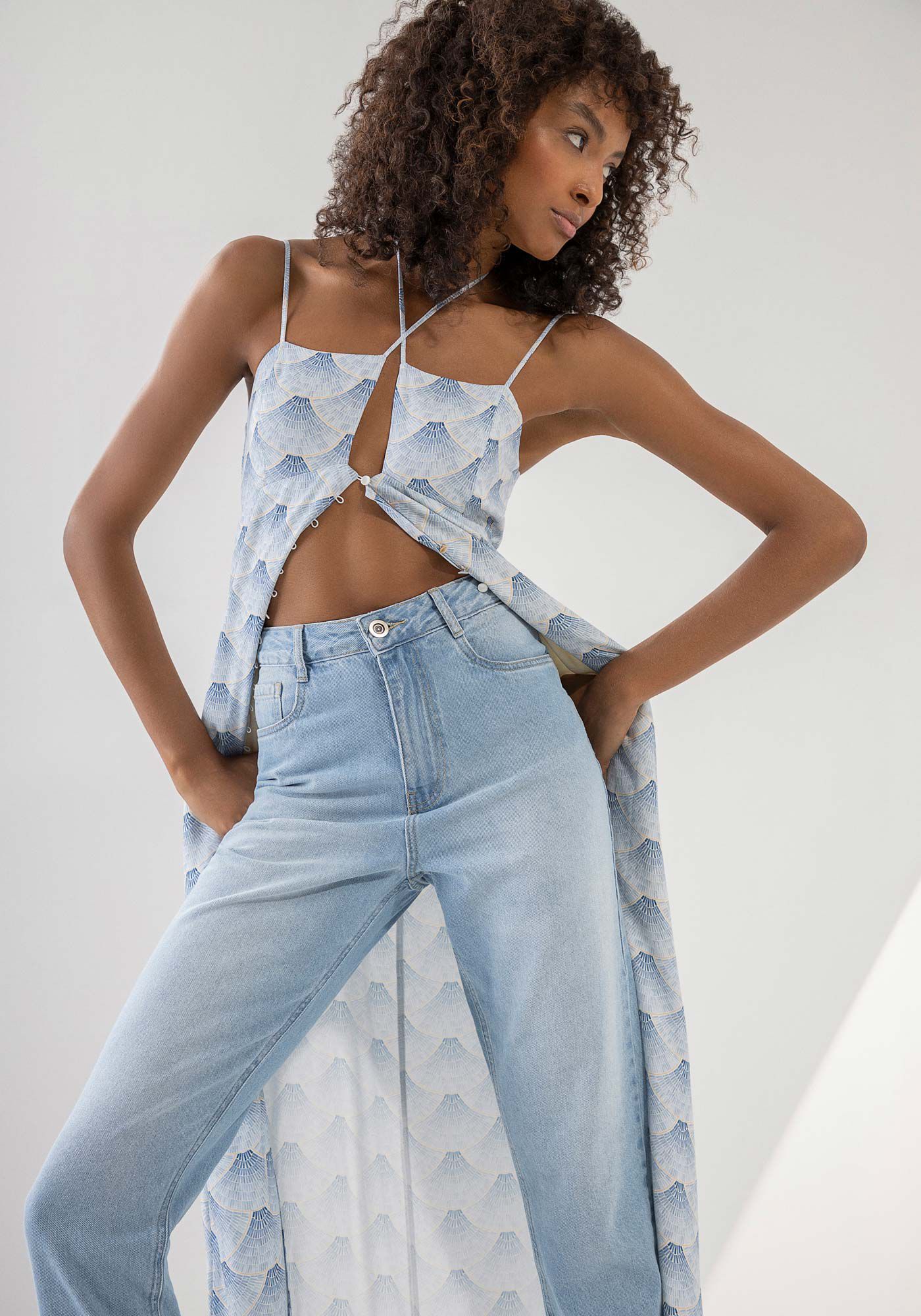 Cal&ccedil;a Jeans Mom Super Alta Cropped Estonada, , large.