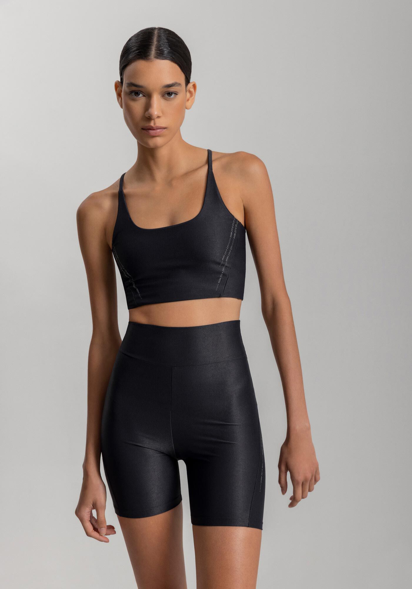 Bermuda Shine De Cintura Alta Com Prote&ccedil;&atilde;o Solar Move, PRETO REATIVO, large.