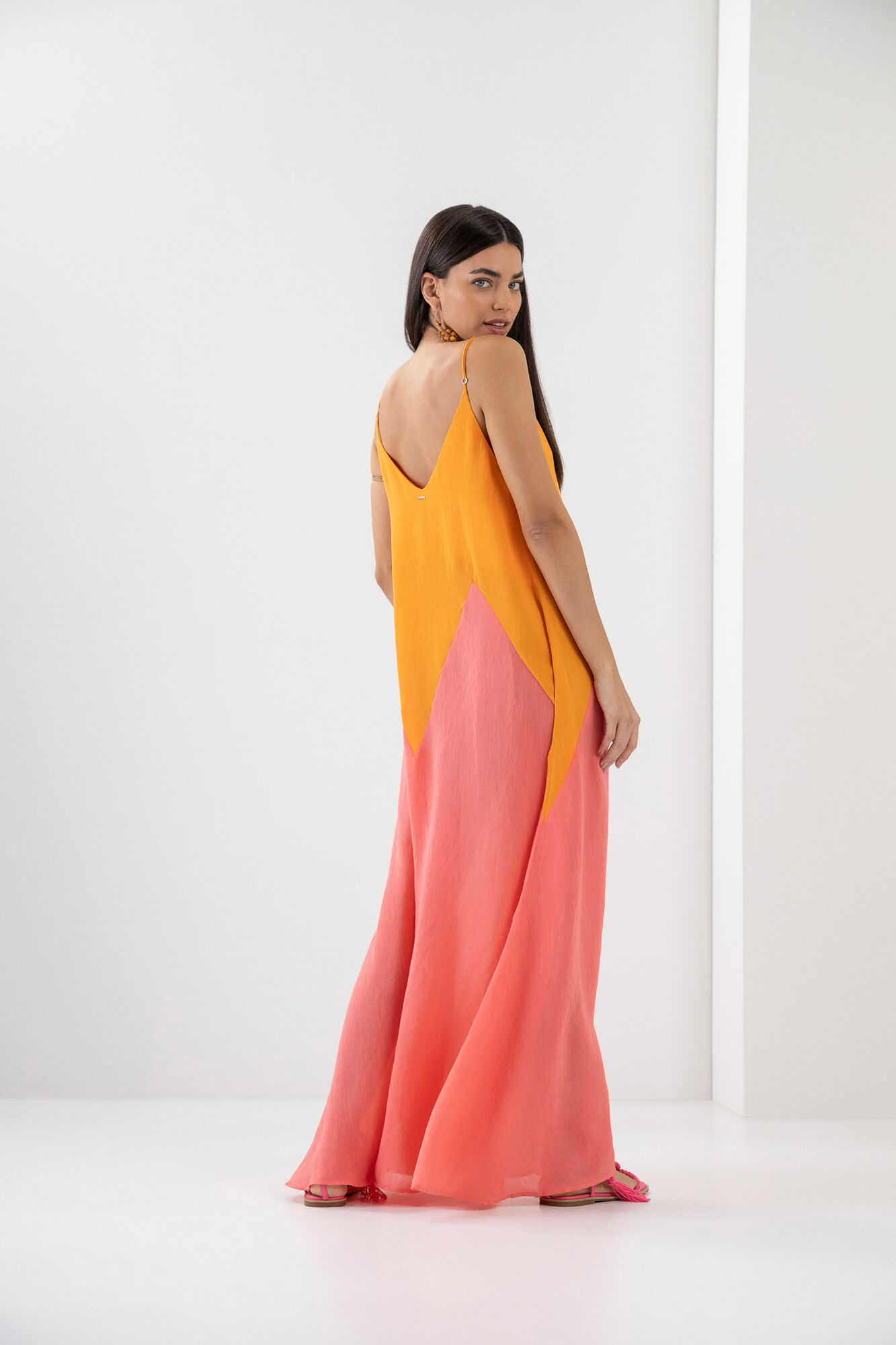 Vestido Longo com Recorte Assim trico Lez a Lez