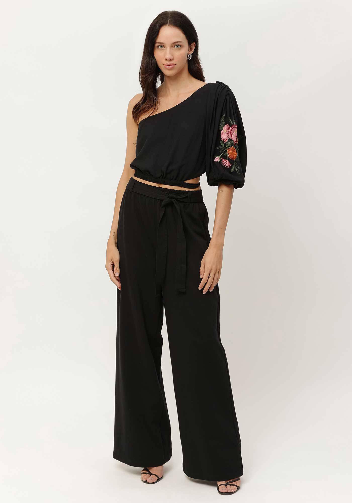 Blusa Ombro S&oacute; Cropped com Bordado Manga, PRETO REATIVO, large.