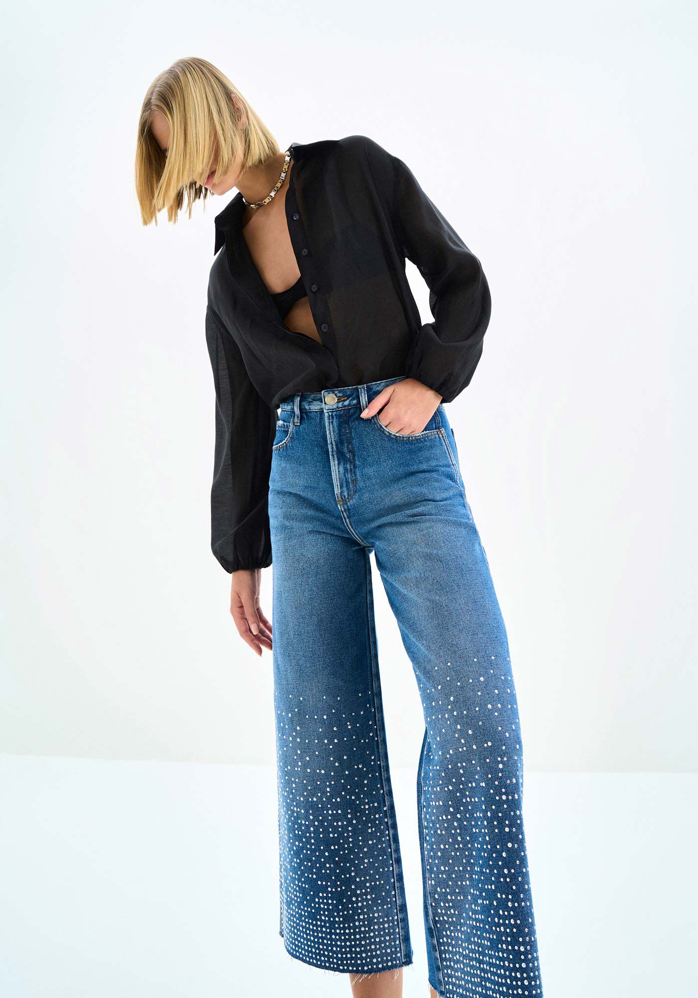 Cal&ccedil;a Jeans Pantacourt Cintura Alta com Strass Barra, , large.