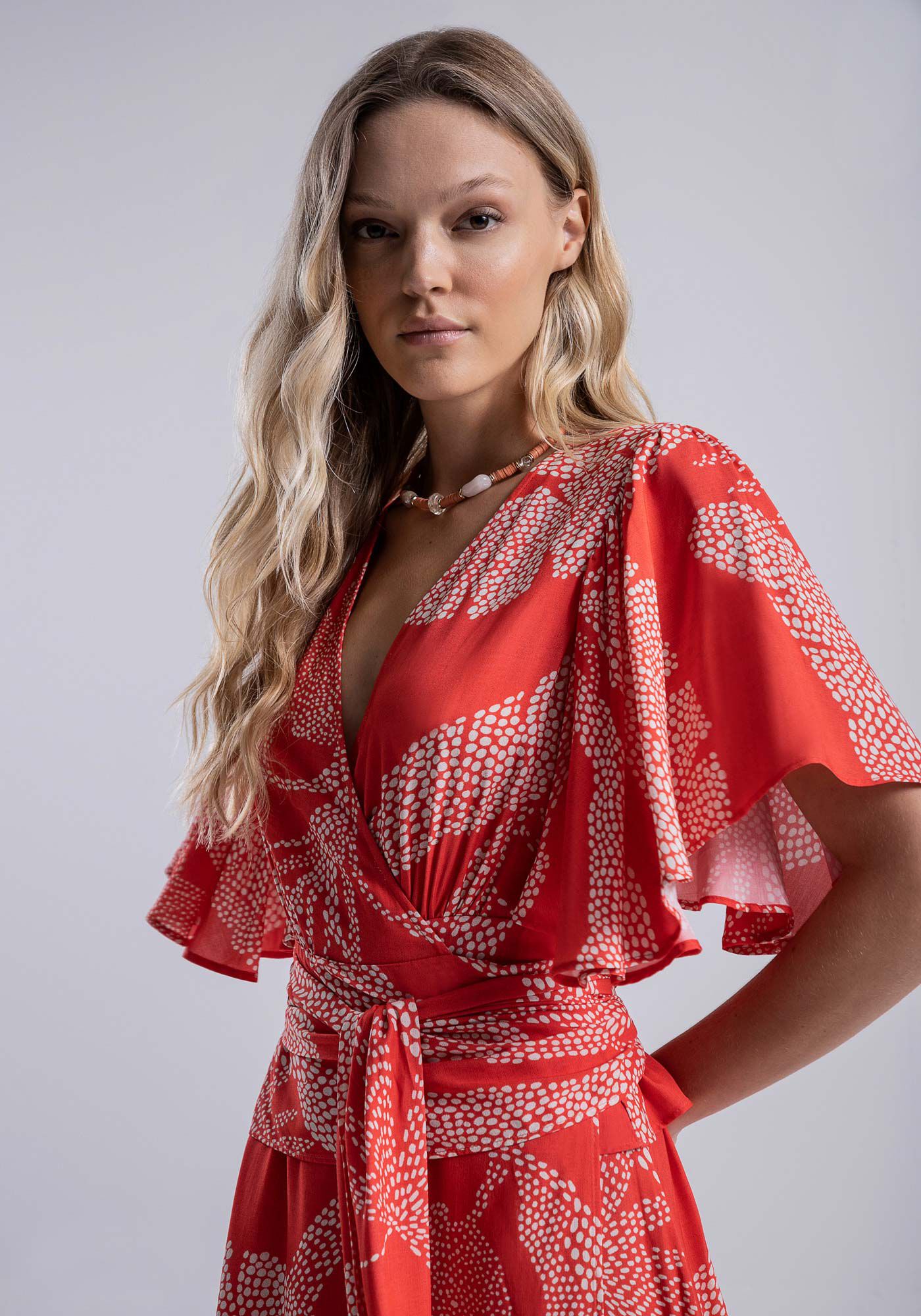 Vestido Midi Transpassado em Viscose com Faixa, , large.