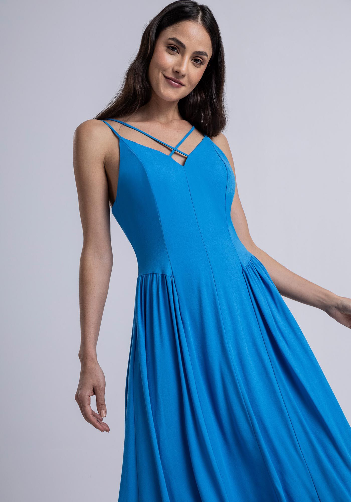 Vestido com Al&ccedil;as Midi em Crepe Detalhe Tiras, , large.