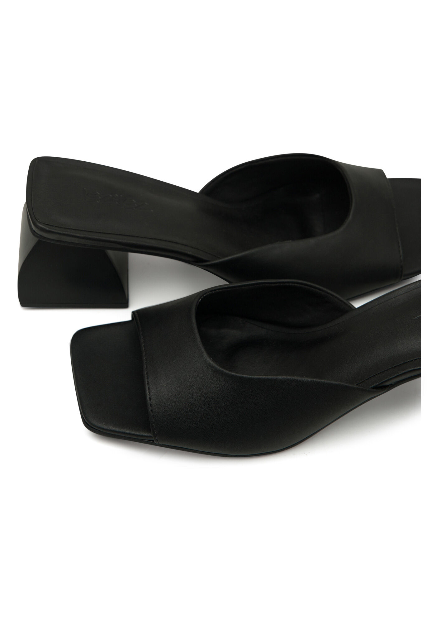 Mule preto shop de salto