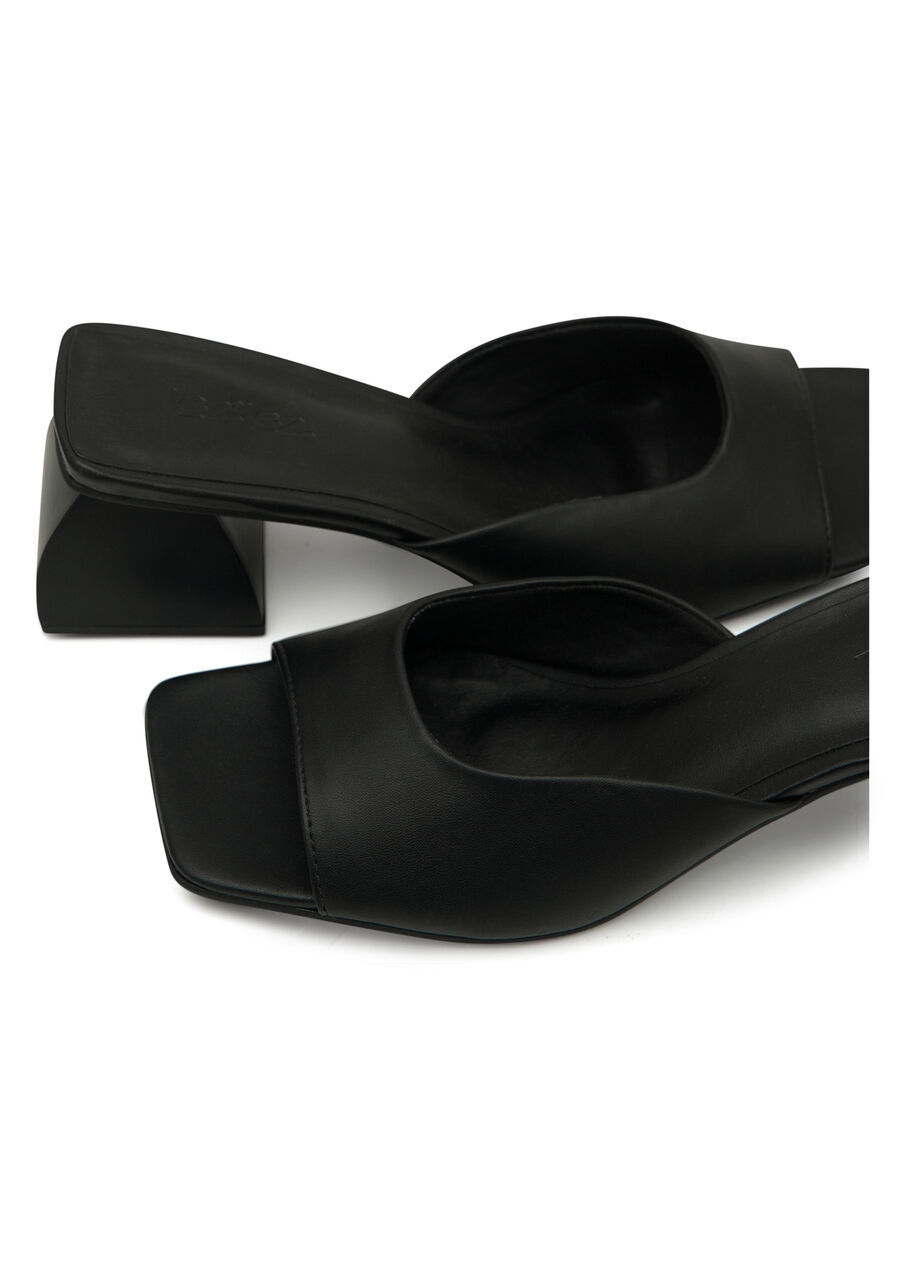 Sandália Mule Assimétrica com Salto Bloco, . Sandália Mule Assimétrica com Salto Bloco, , large.