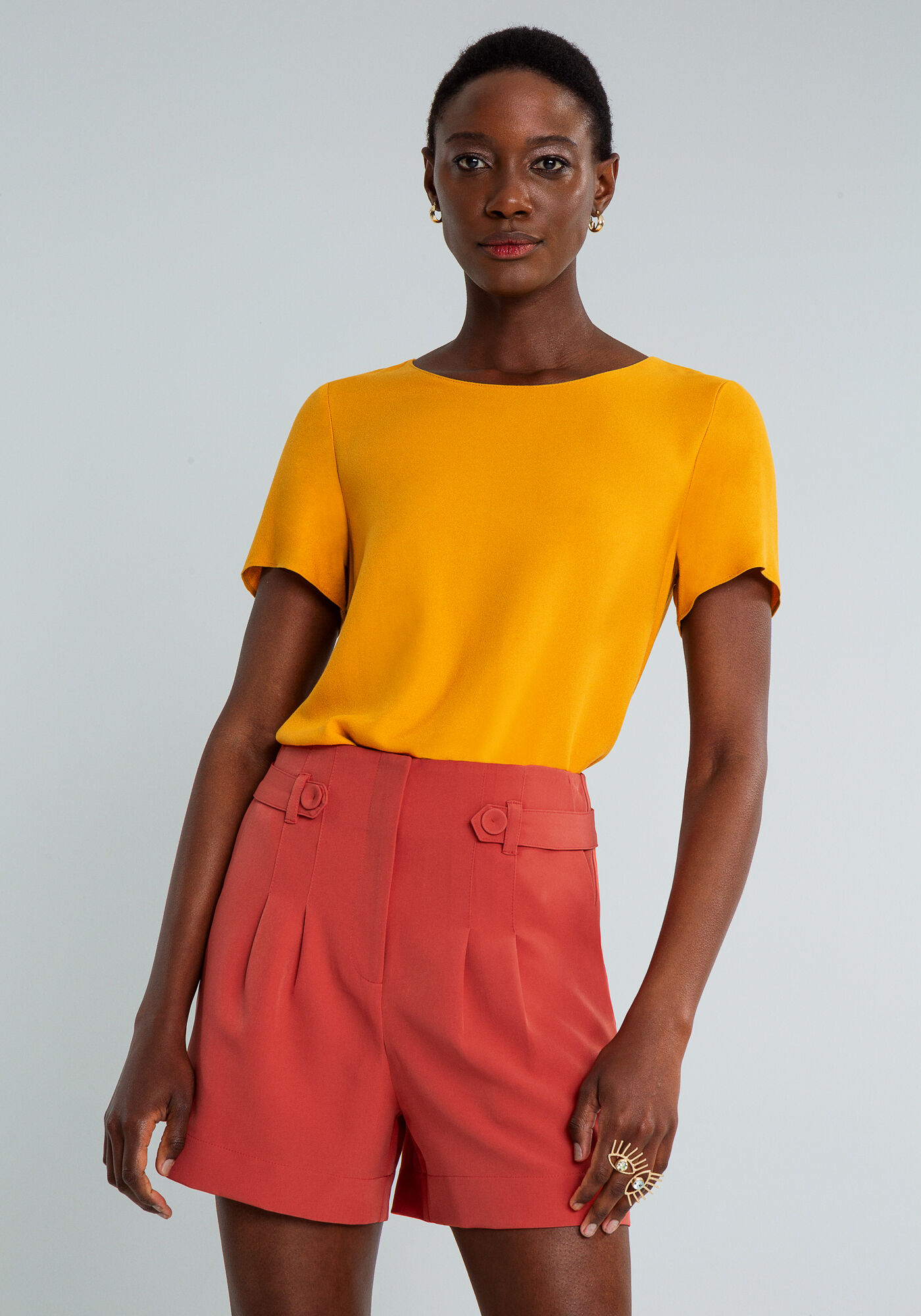 Shorts Cintura M&eacute;dia Detalhe C&oacute;s, , large.