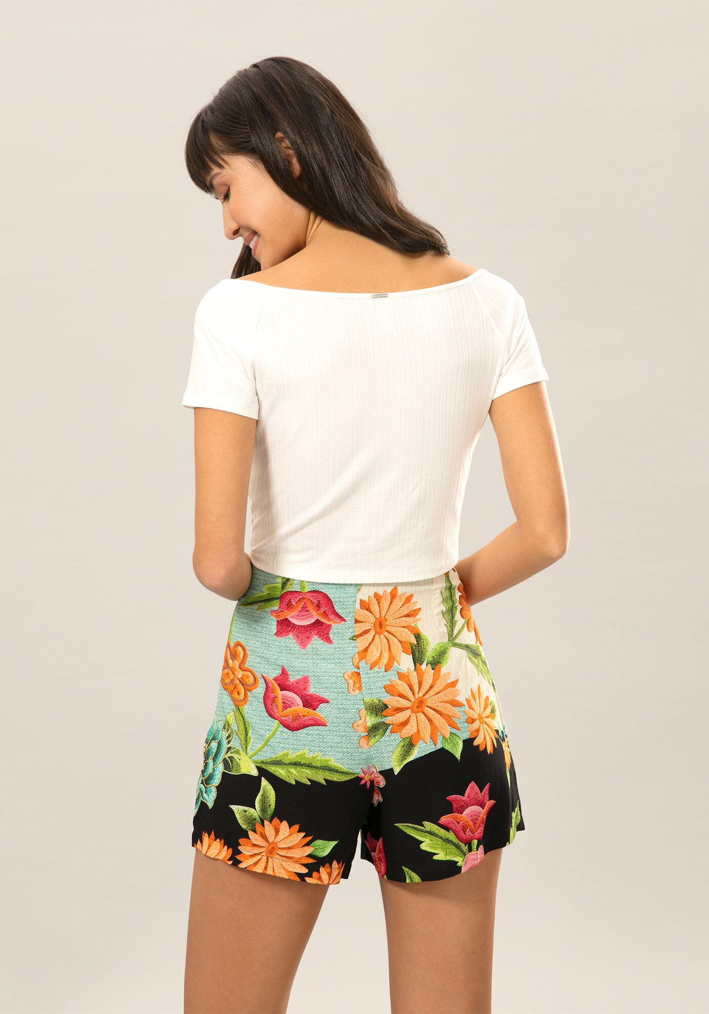 Shorts Com La&ccedil;o Estampa, , large.