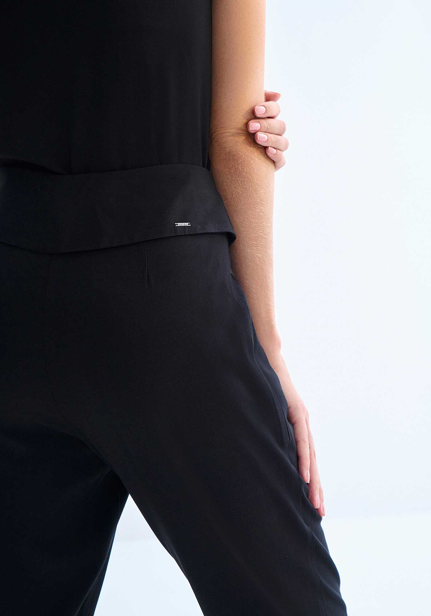 Cal&ccedil;a Reta Alfaiataria com Recorte Transpassado, , large.