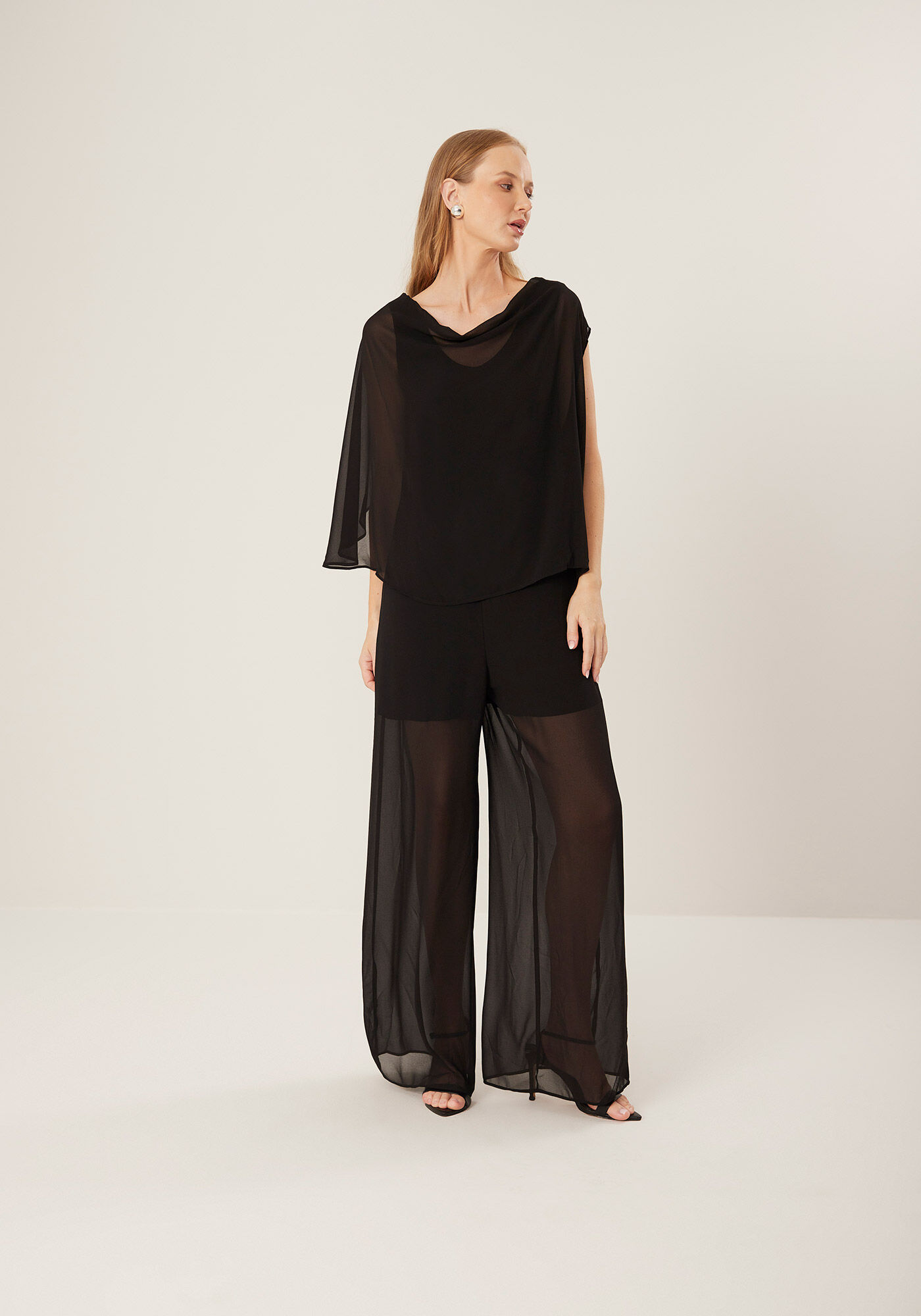 Macac&atilde;o Longo Com Sobreposi&ccedil;&atilde;o Em Crepe Com Toque De Seda, PRETO, large.