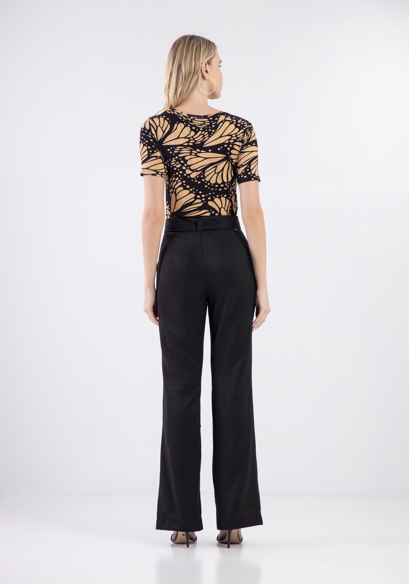 Blusa Manga Curta Estampada com Decote V, , large.