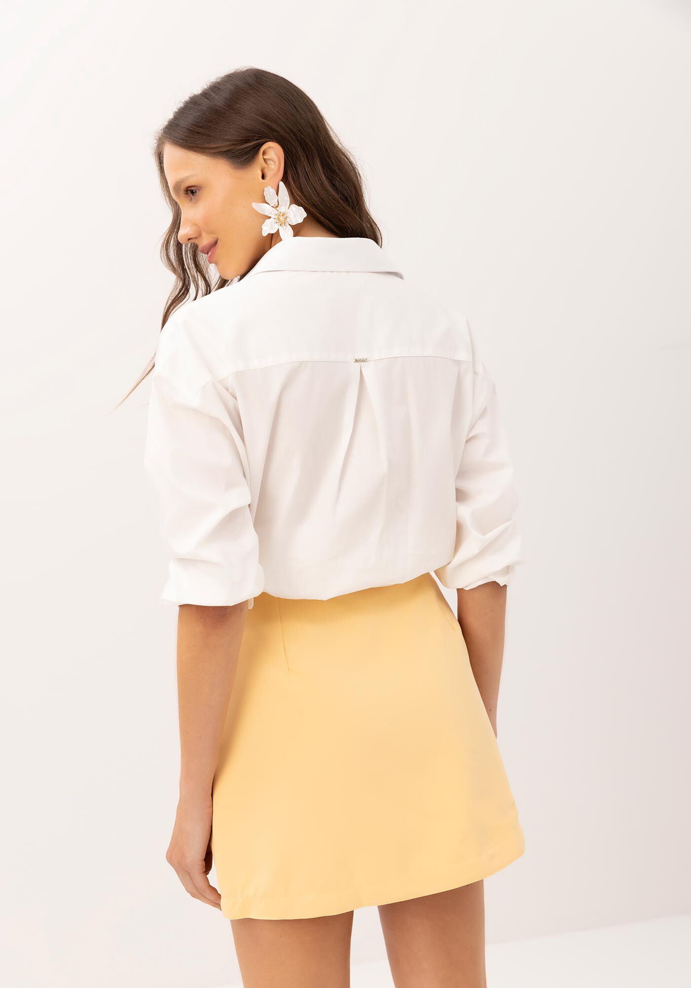 Saia Curta Cintura Alta com Aplica&ccedil;&atilde;o Flor Plissada, , large.