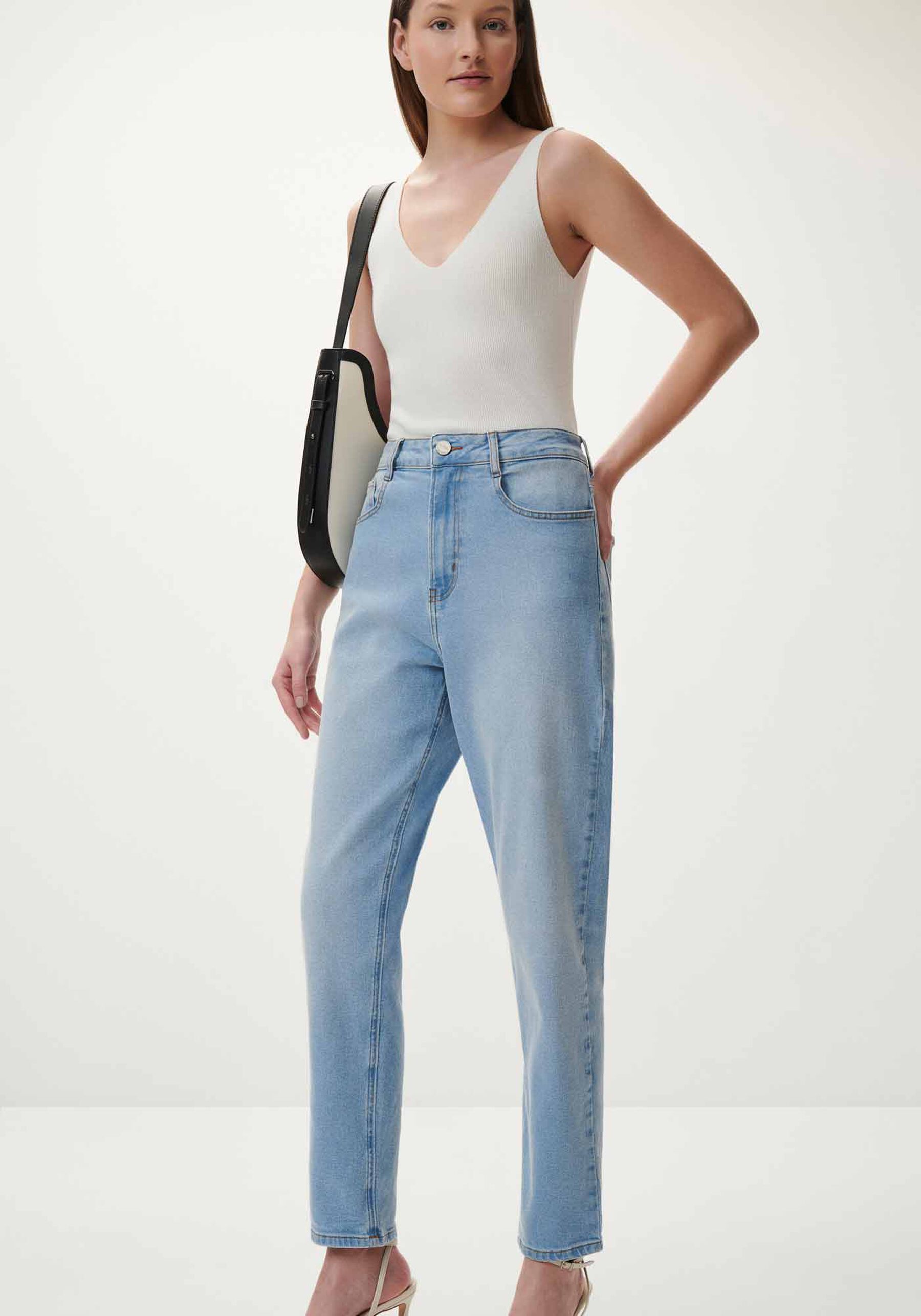 Calça Jeans Mom Cropped com Elasticidade, . Calça Jeans Mom Cropped com Elasticidade, , large.