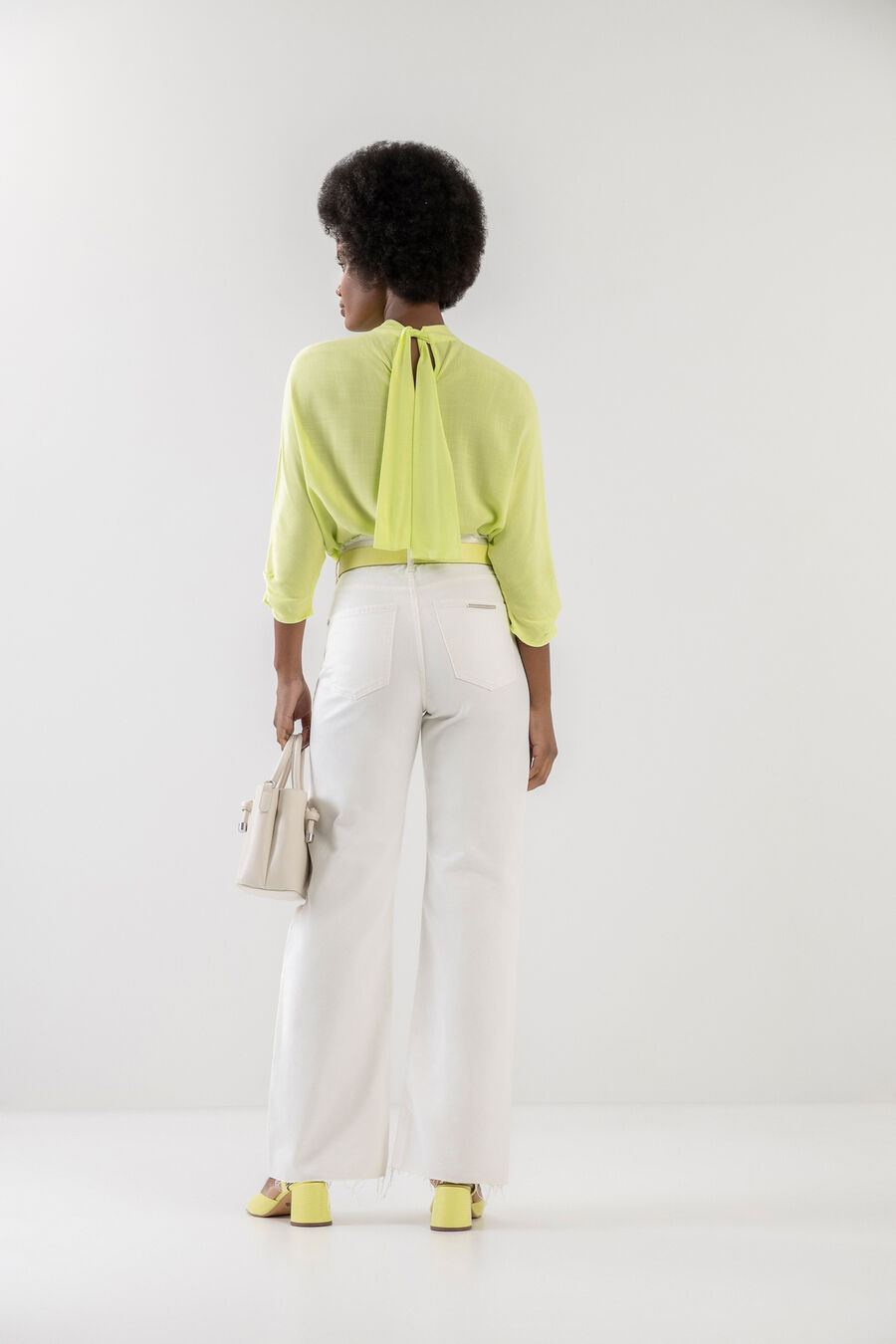 Blusa Manga 3/4 em Viscose com Faixas Decote, . Blusa Manga 3/4 em Viscose com Faixas Decote, , large.