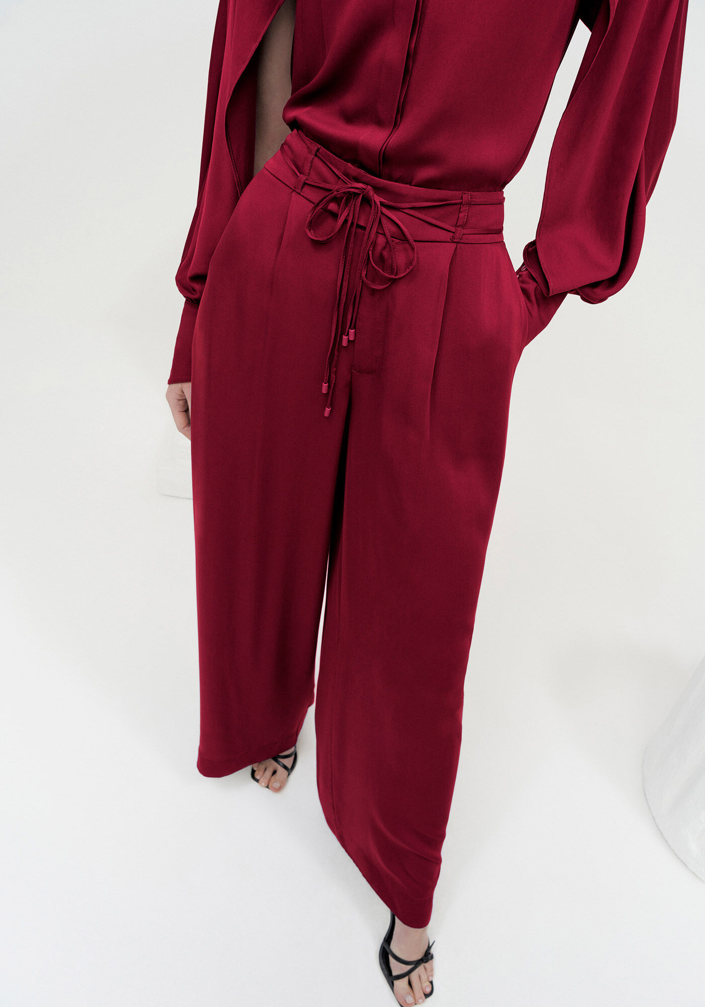 Cal&ccedil;a Pantalona em Tecido Plano com Cinto Cord&atilde;o, , large.