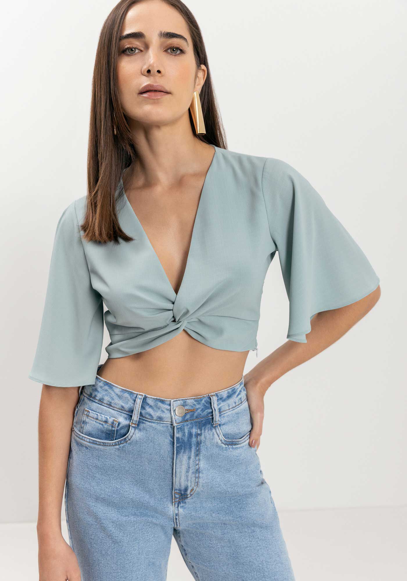 Blusa Cropped De Mangas M&eacute;dias Com Tor&ccedil;&atilde;o No Decote, , large.