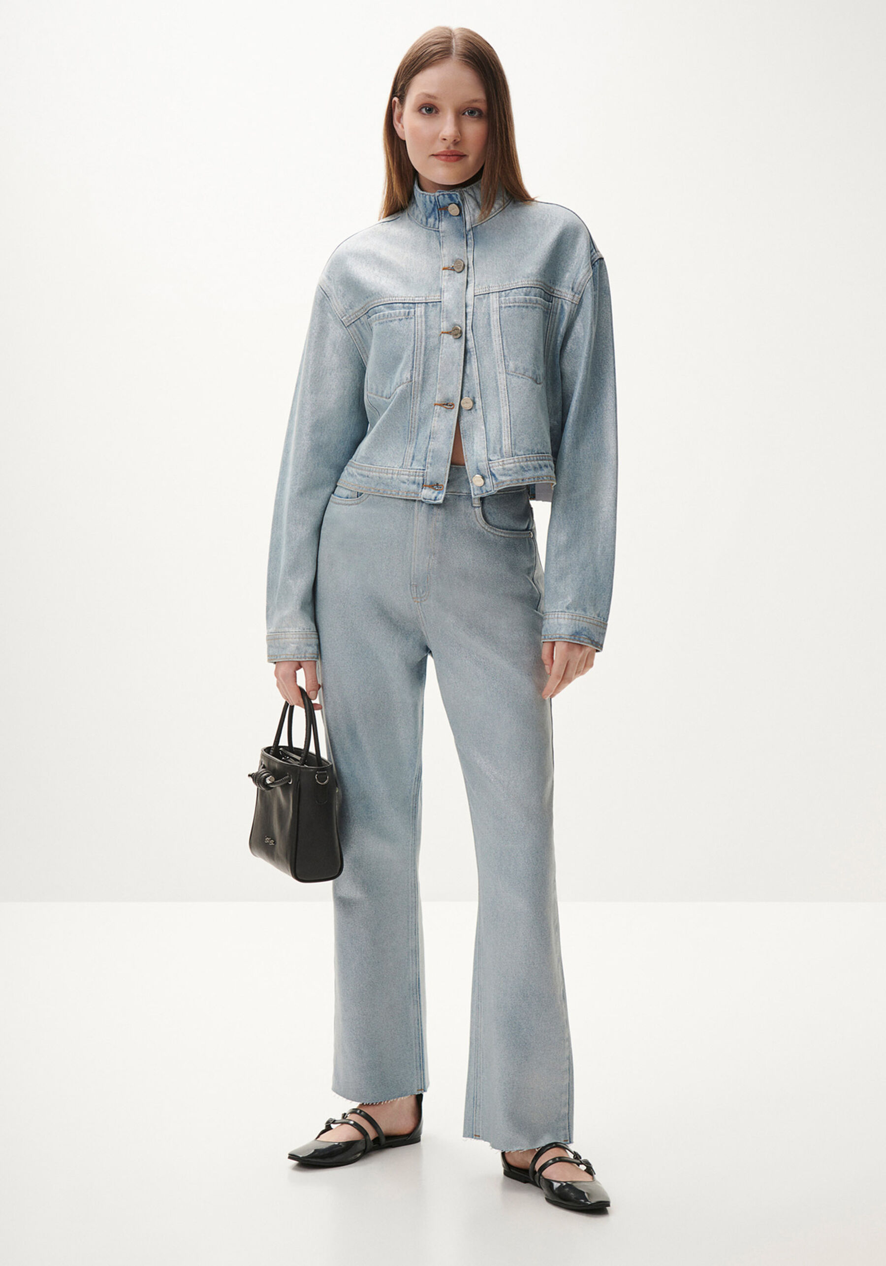 Jaqueta Jeans Cropped com Gola Alta, JEANS. Jaqueta Jeans Cropped com Gola Alta, JEANS, large.