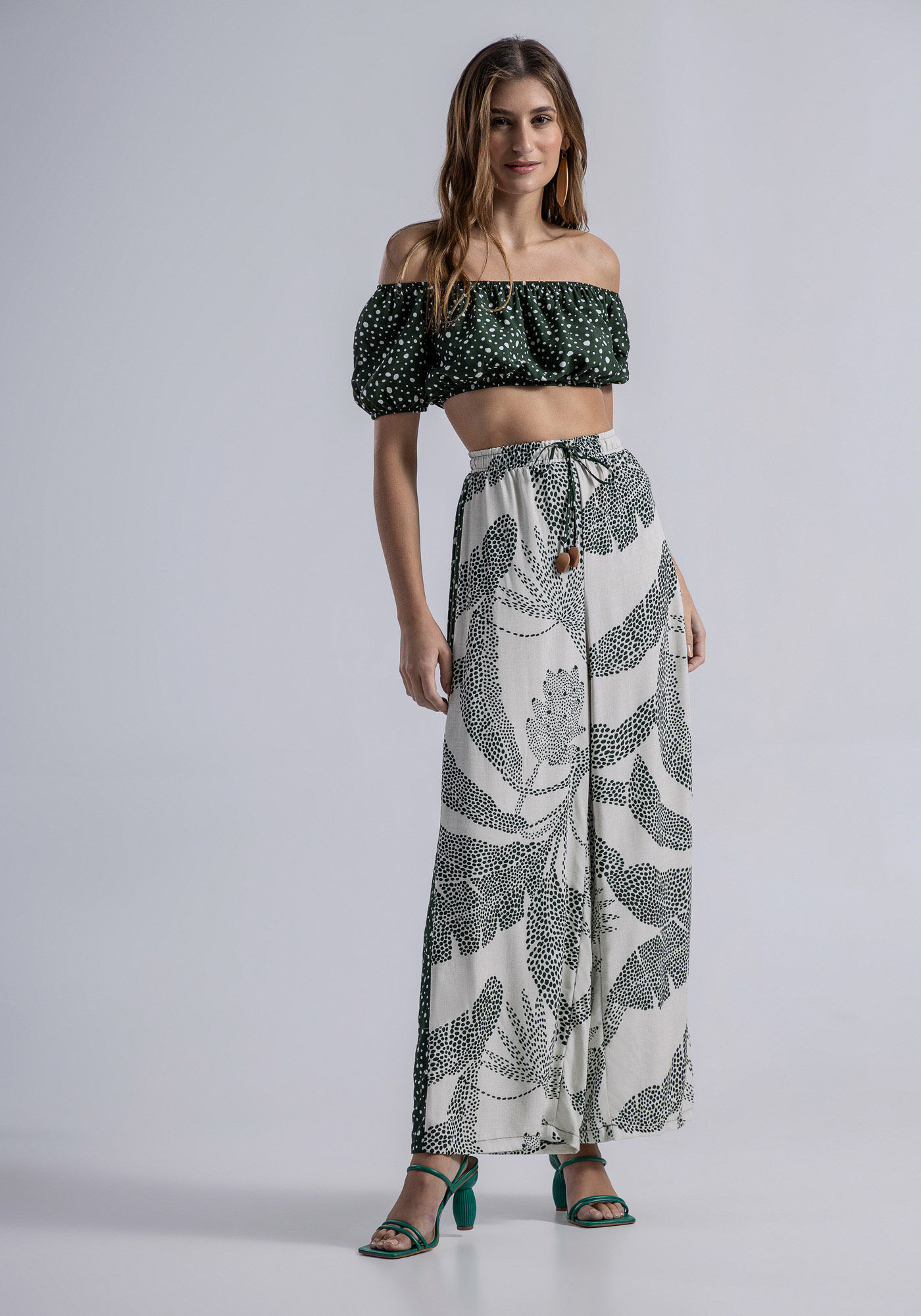 Blusa Cropped em Viscose Ombro a Ombro, TAIA, large.