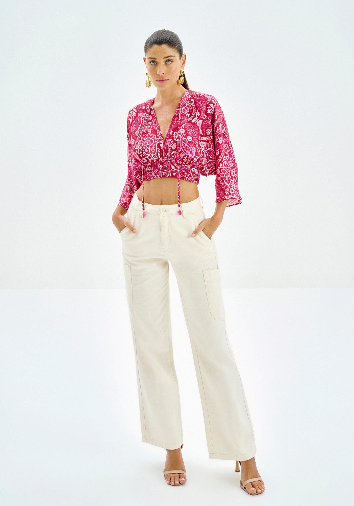 Blusa Cropped Estampada com el&aacute;stico e Amarra&ccedil;&atilde;o, , large.