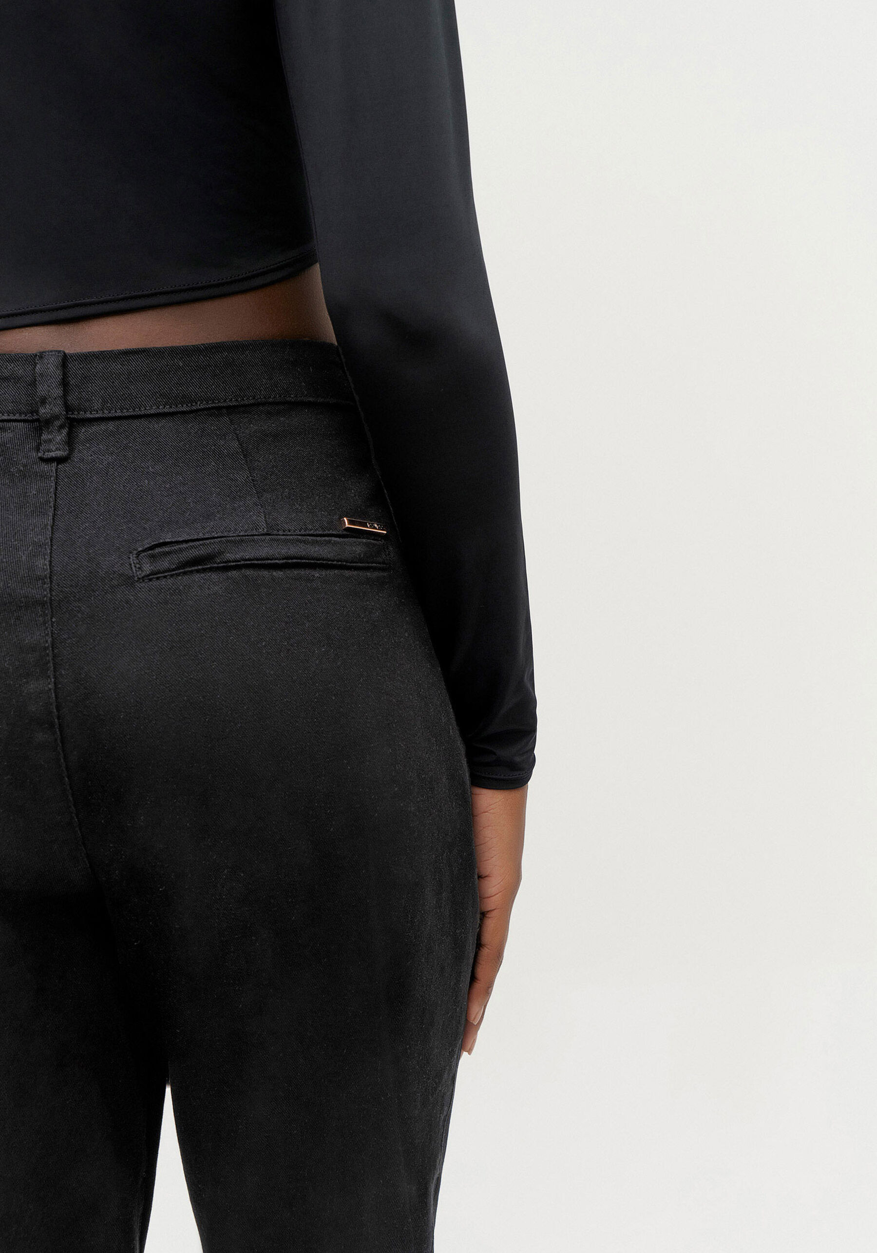 Calça Sarja Slim Alfaiataria Cropped, PRETO REATIVO. Calça Sarja Slim Alfaiataria Cropped, PRETO REATIVO, large.