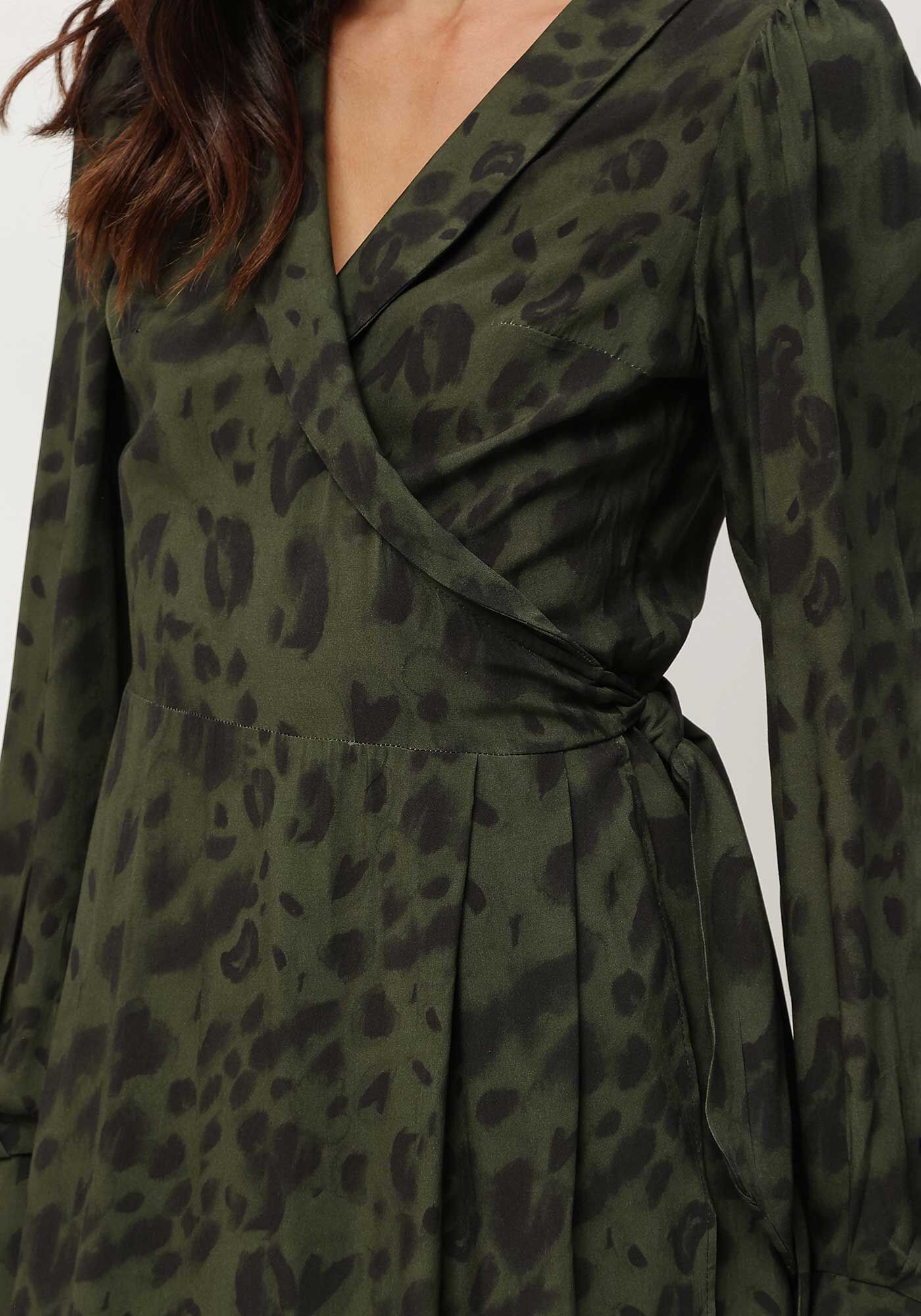 Vestido Curto Manga Longa em Viscose Transpassado, , large.