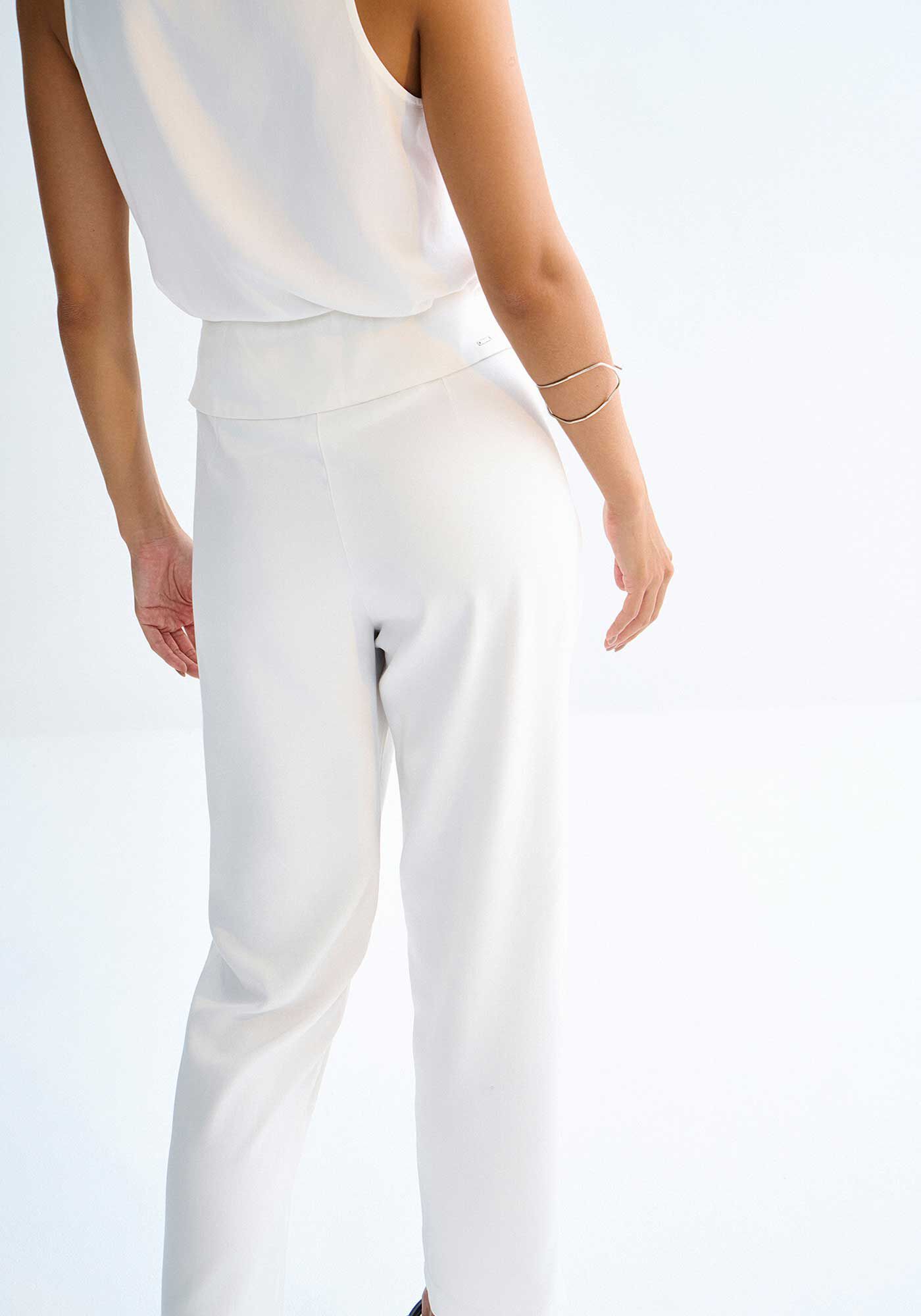 Cal&ccedil;a Reta Alfaiataria com Recorte Transpassado, , large.