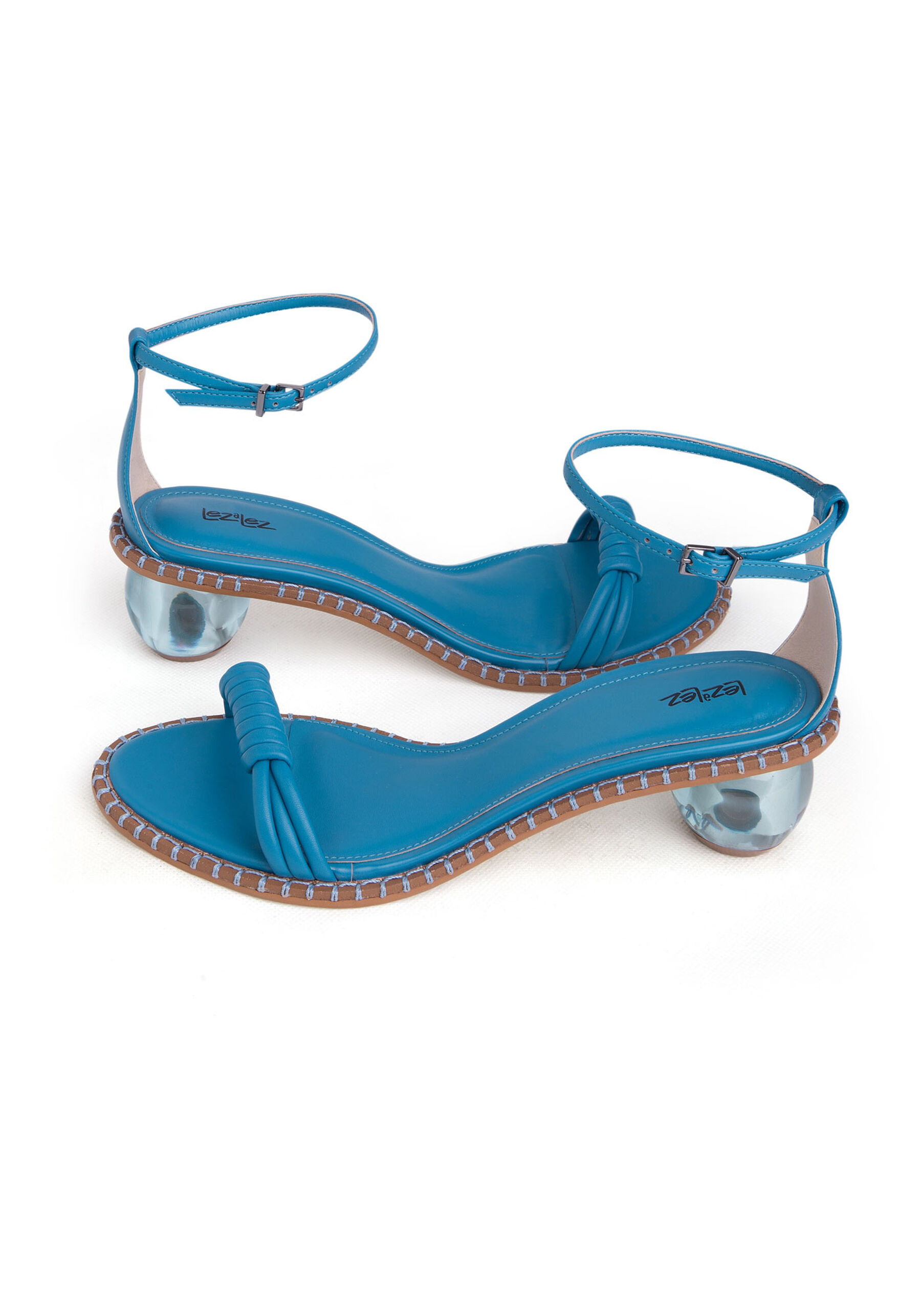 Sandália com Salto Diferenciado de Acrílico, AZUL TENUE. Sandália com Salto Diferenciado de Acrílico, AZUL TENUE, large.