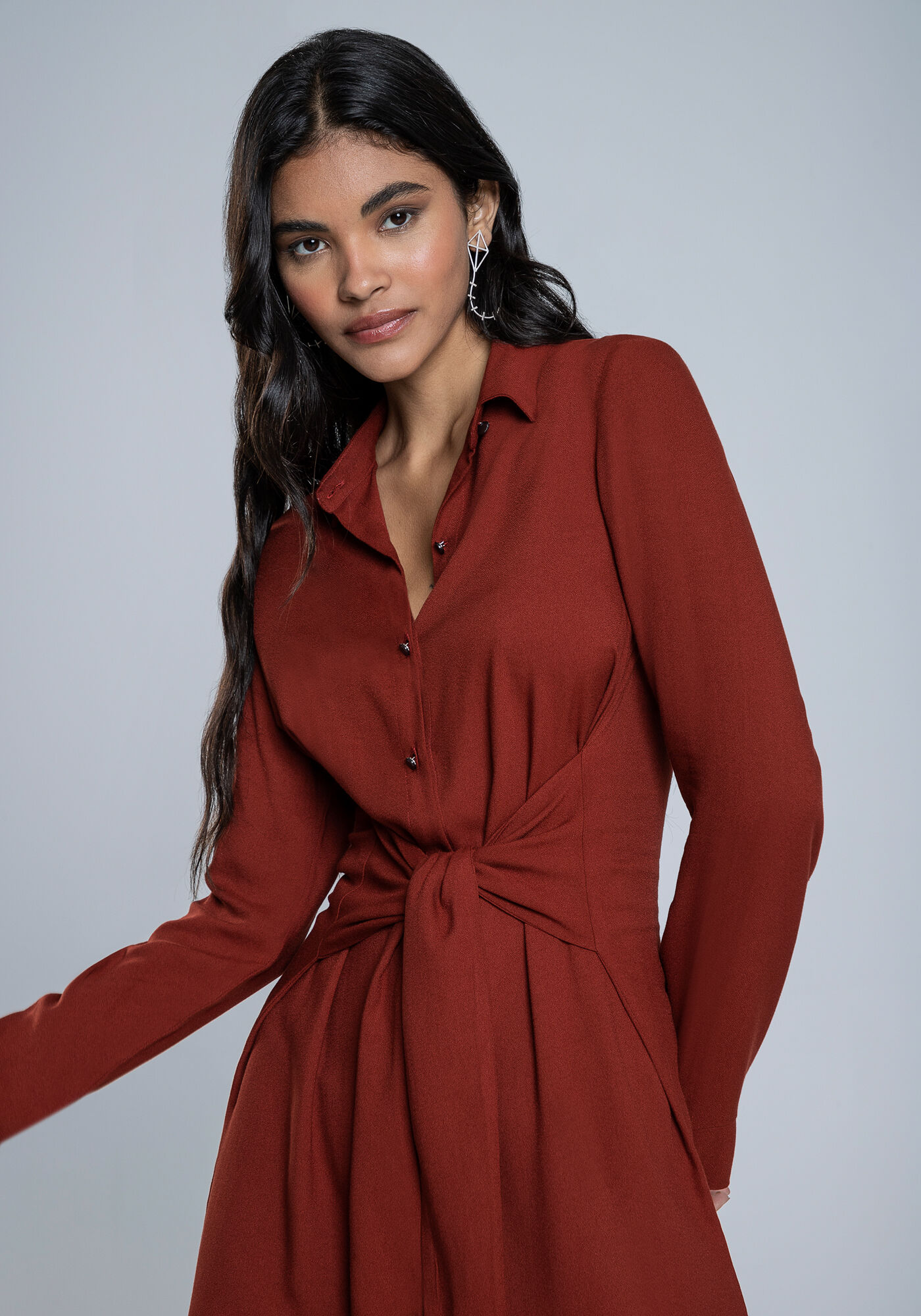 Vestido Chemise Midi em Crepe com Faixa Lez a Lez