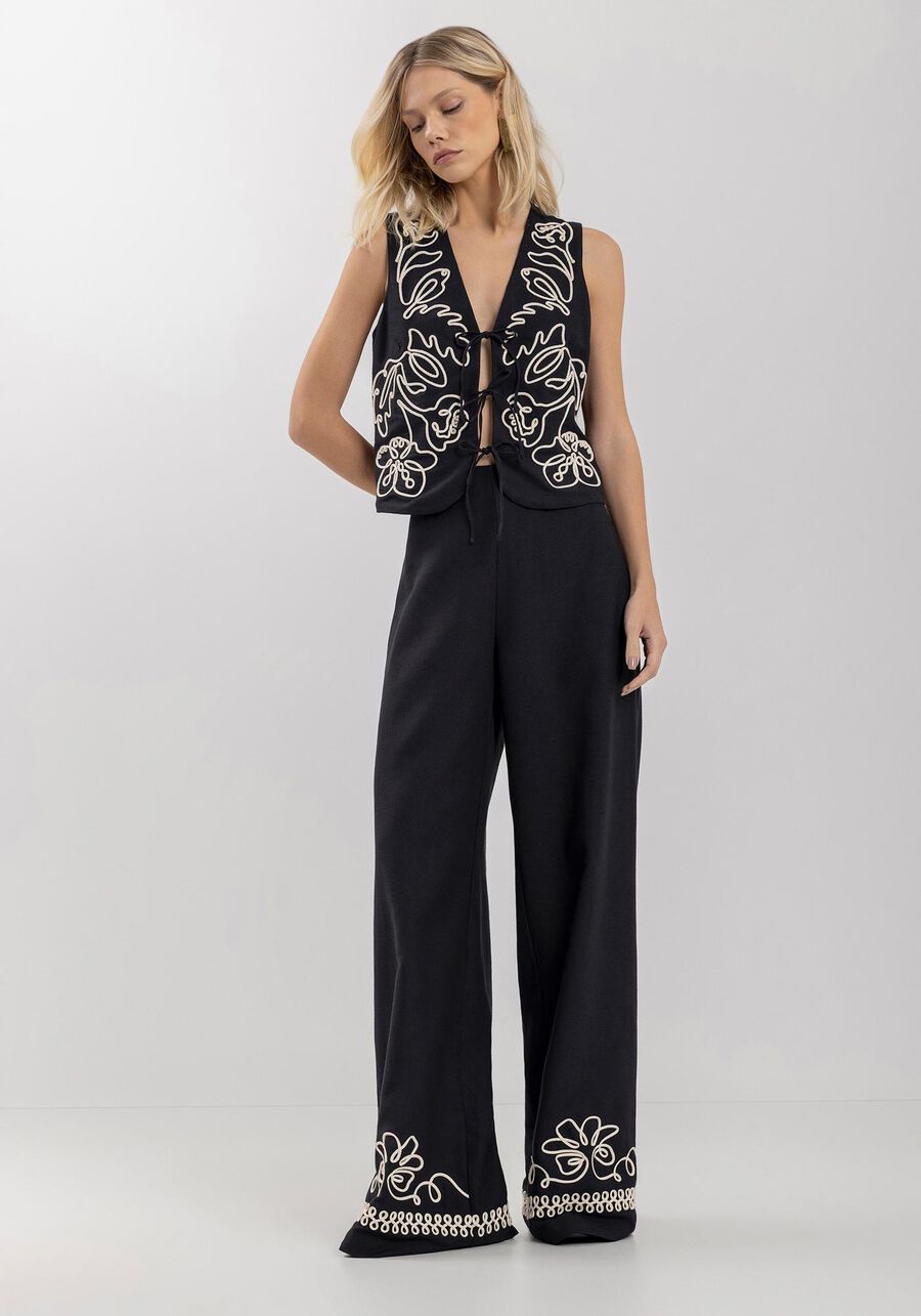 Calça Pantalona Com Cintura Alta E Bordados Em Alto Relevo, . Calça Pantalona Com Cintura Alta E Bordados Em Alto Relevo, , large.